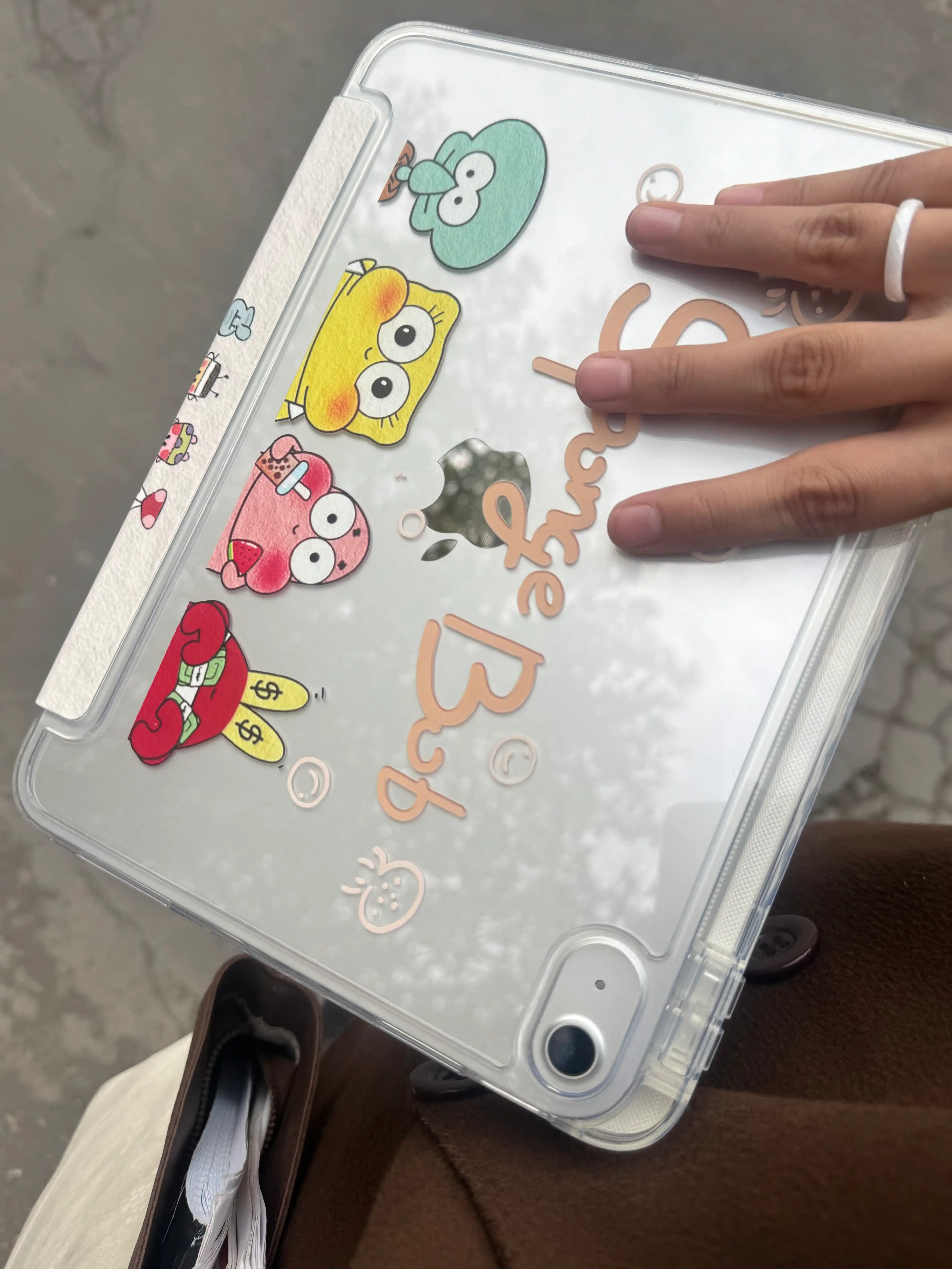 IPad 11 (A16) uchun buklanadigan g‘ilof (ruchka joyi bilan)