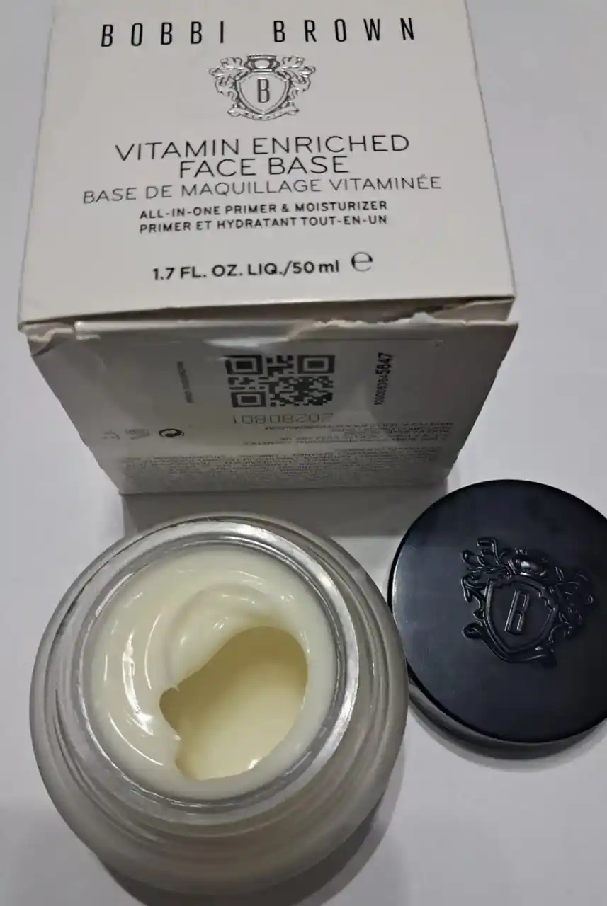 Yuz makiyaji uchun namlantiruvchi krem-asos, 50 ml