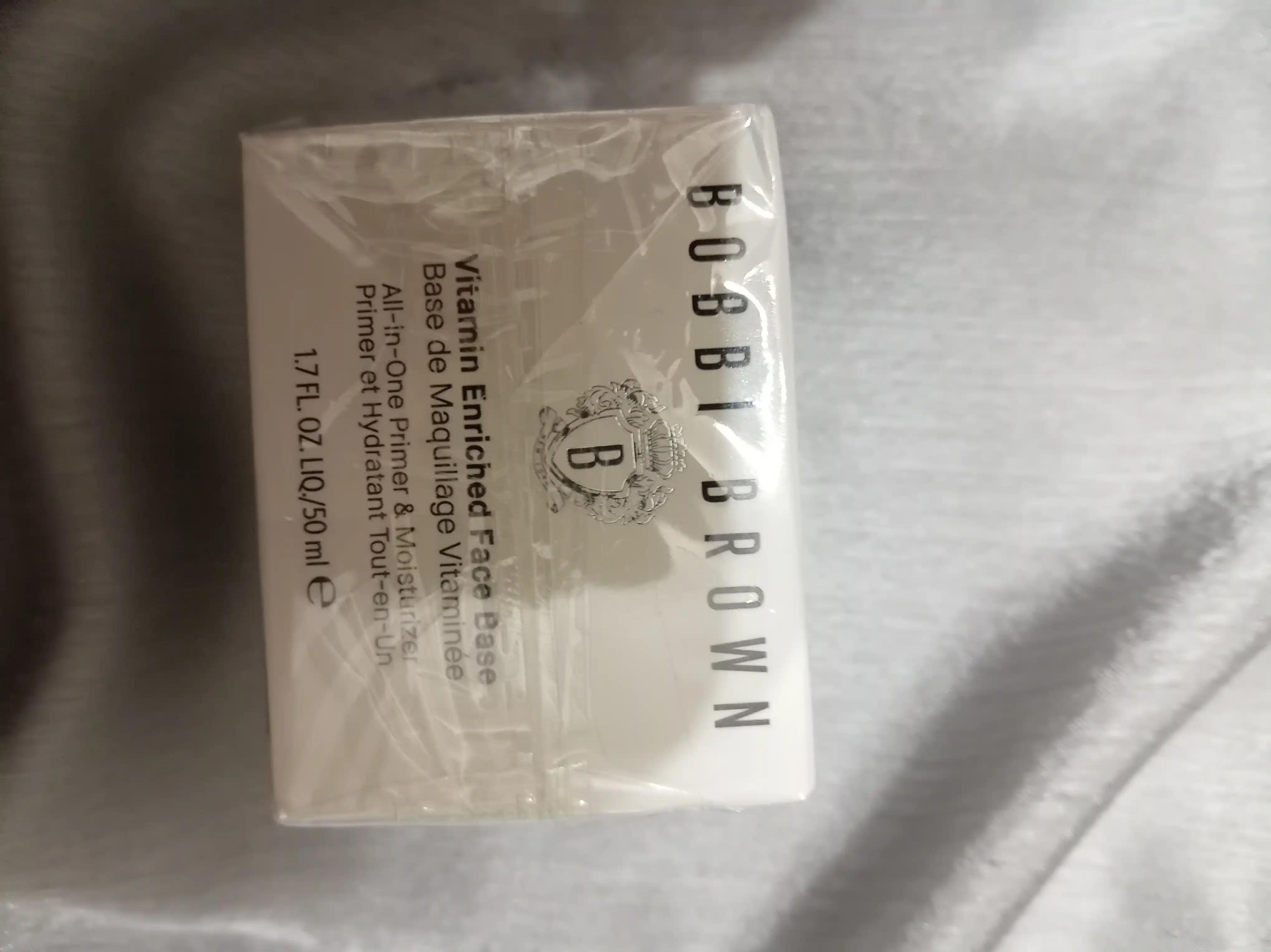 Yuz makiyaji uchun namlantiruvchi krem-asos, 50 ml