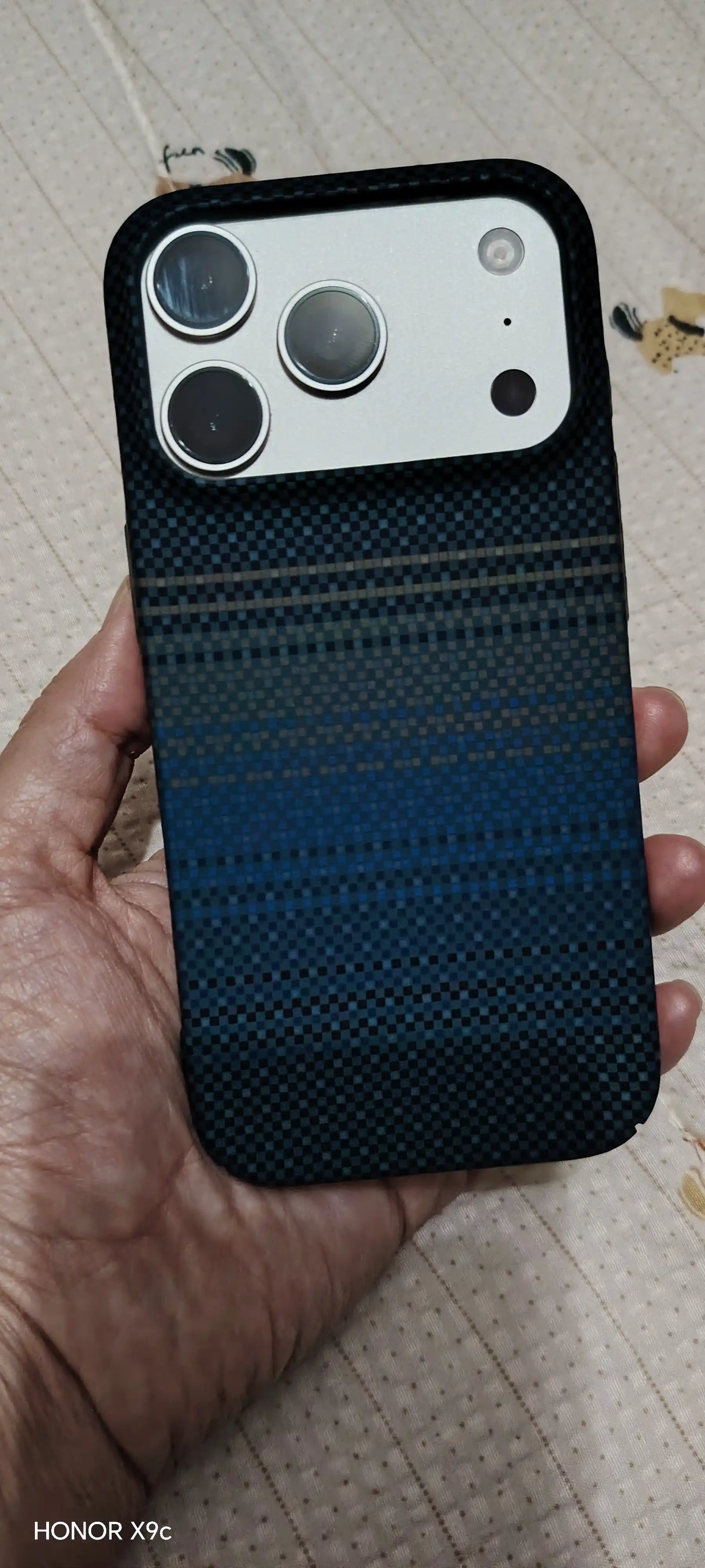 Chexol Iphone karbon 11/12/13/14/15/16/17/PRO va PRO MAX