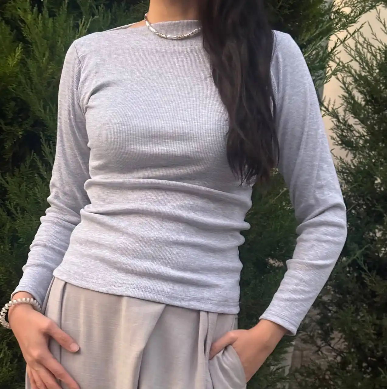 Ayollar longslivi, vodolazka uzun yengli