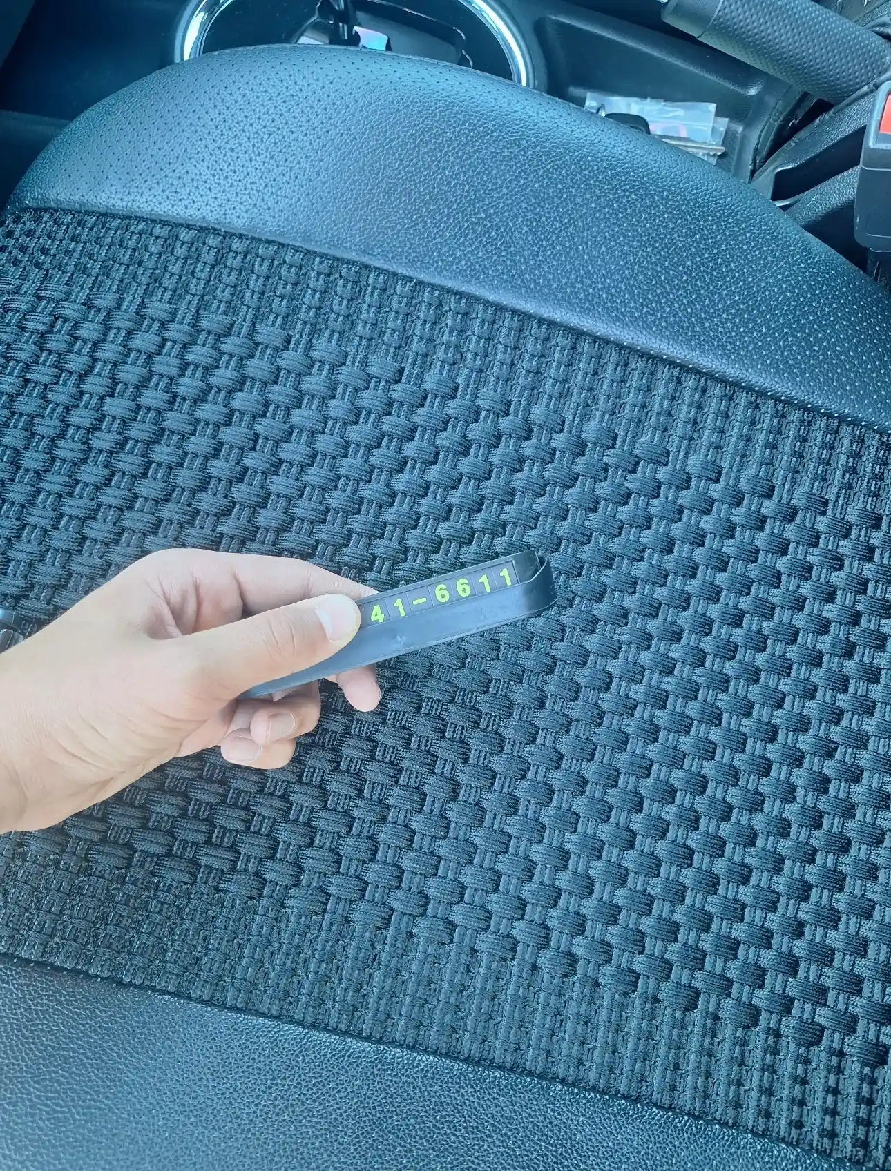 Avtomobil uchun telefon raqami korsatkichi,parkovka uchun avtovizitka,qorong'uda ko'rinadi