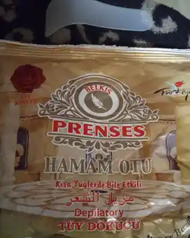 TUNCER PRENSES tana epilyatsiyasi uchun kukun, atirgul ifori bilan sochlarni olib tashlash