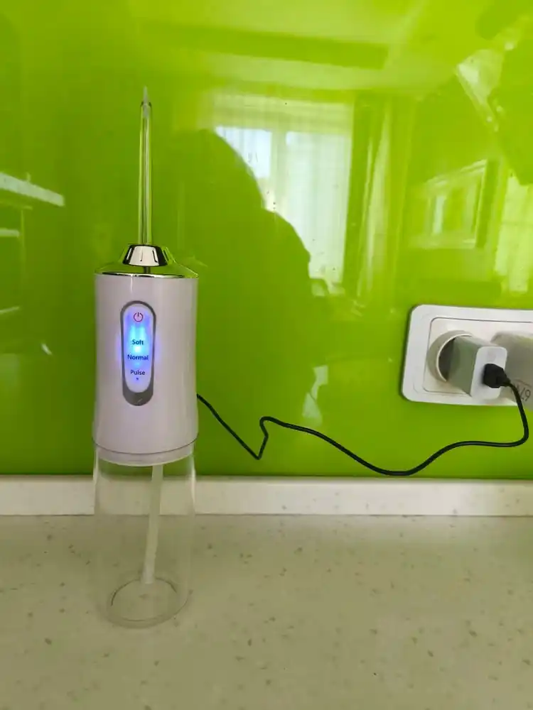 Портативный ирригатор для полости рта, 230 мл, USB, 3 режима, 4 насадки