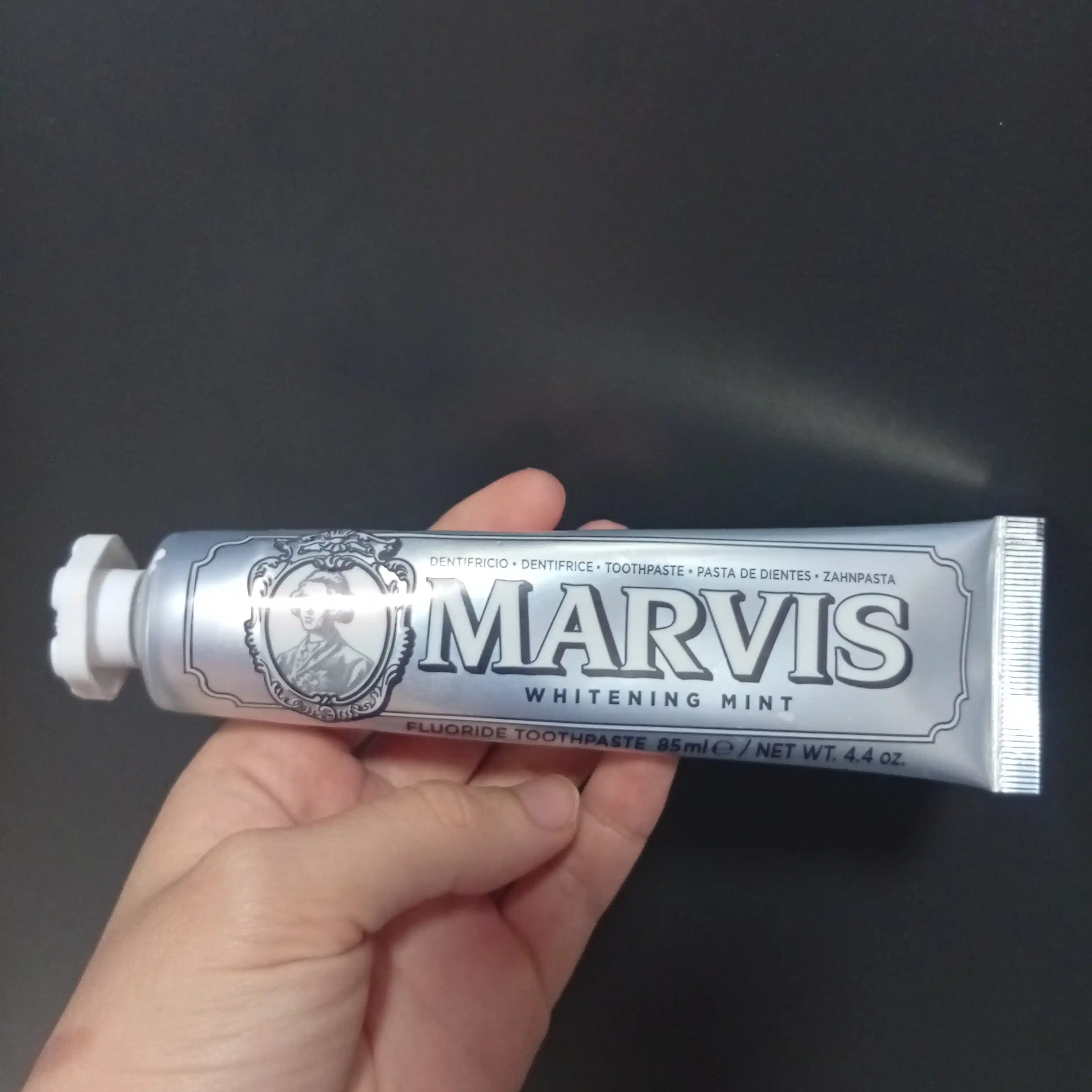 Отбеливающая мятная зубная паста Marvis – отбеливающая зубная паста, 85 мл
