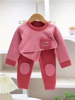 Кораллово-розовый