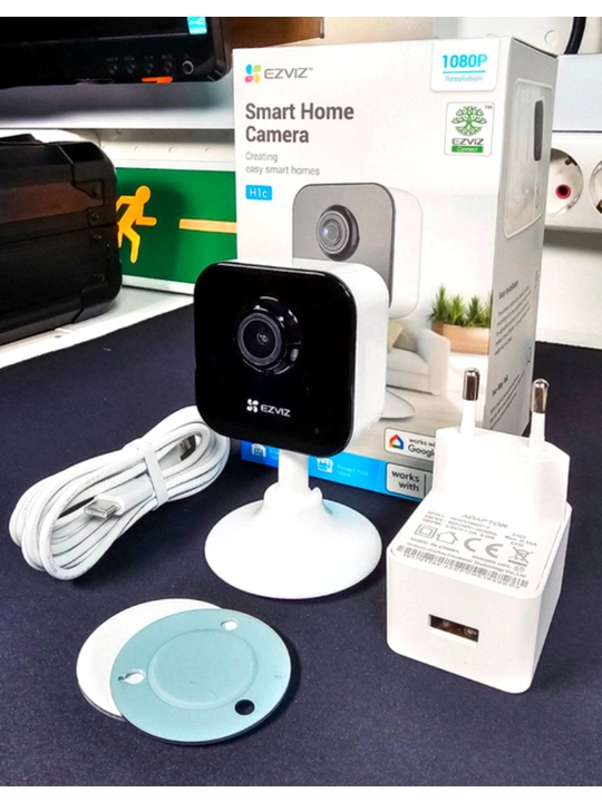 Uy uchun Wi-Fi IP kuzatuv kamerasi 1080P Full HD, tungi ko‘rish, mikrofonli