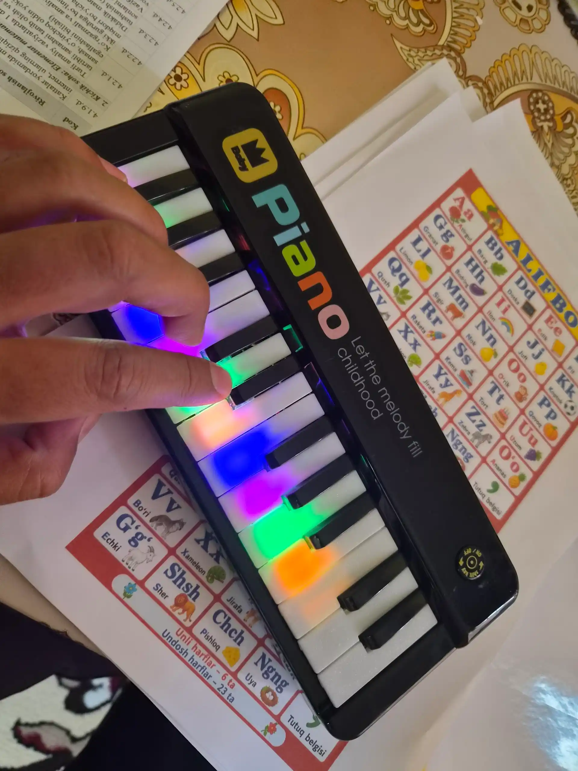 Bolalar musiqiy pianinosi Baby Piano, 3 o'lcham, yorug'lik va musiqa effektlari