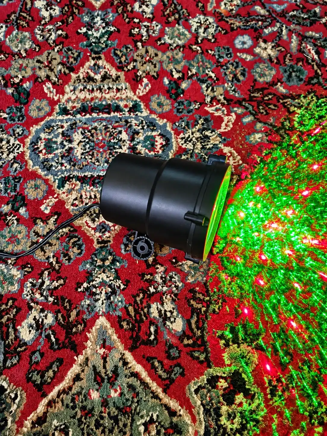 Lazerli proyektor RGB, yangi yil chirog‘i, hovli va uy fasadi uchun, pult va taymerli