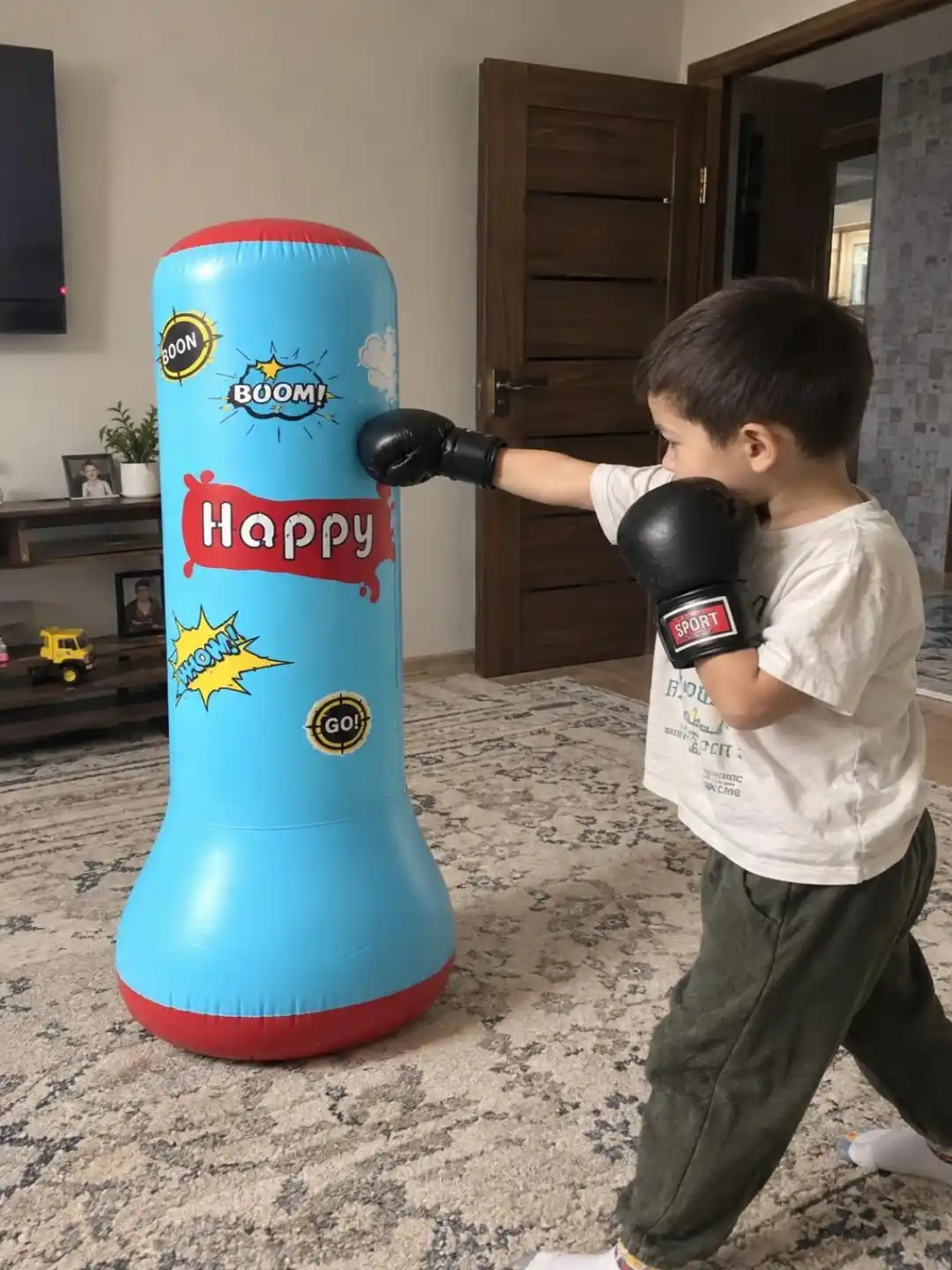 Bolalar uchun shishiriladigan boks nokchasi