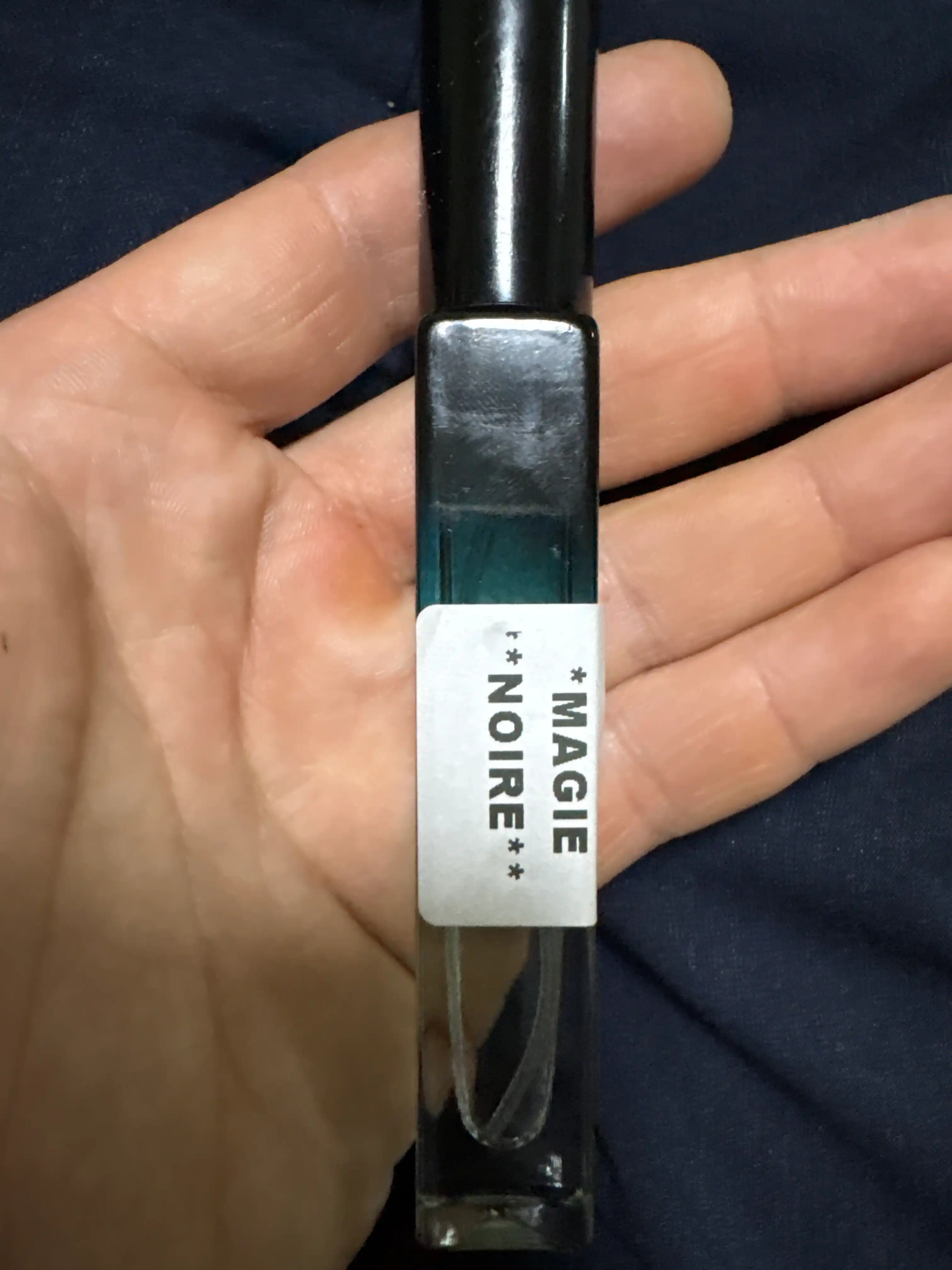 Magie Noire erkaklar uchun parfyumlangan suv— 3, 5, 10, 20, 50, 100 ml, erkaklar atiri
