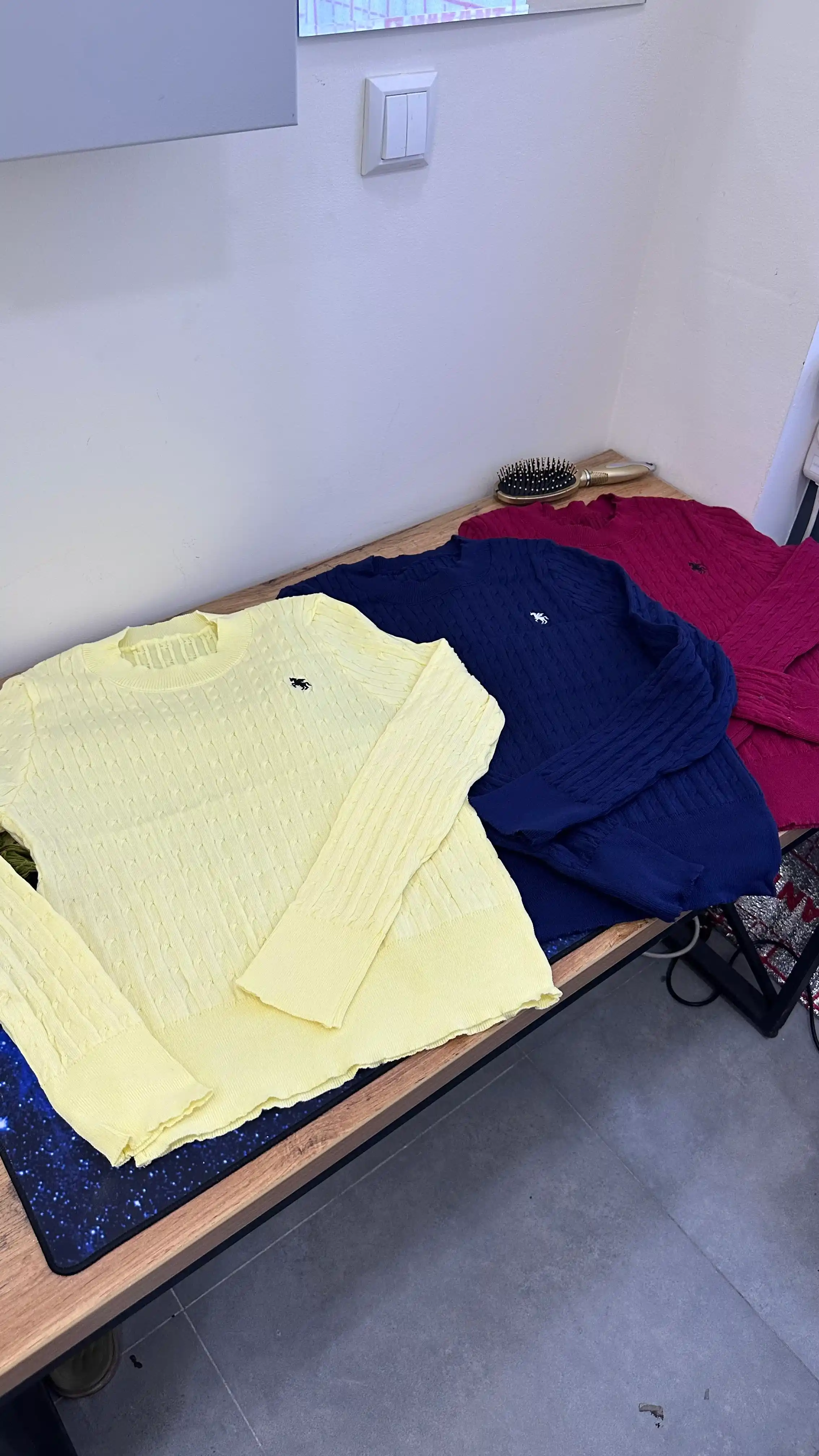 Ayollar uchun, trikotaj sviter, keng yengli, Yumshoq, zamonaviy kundalik model