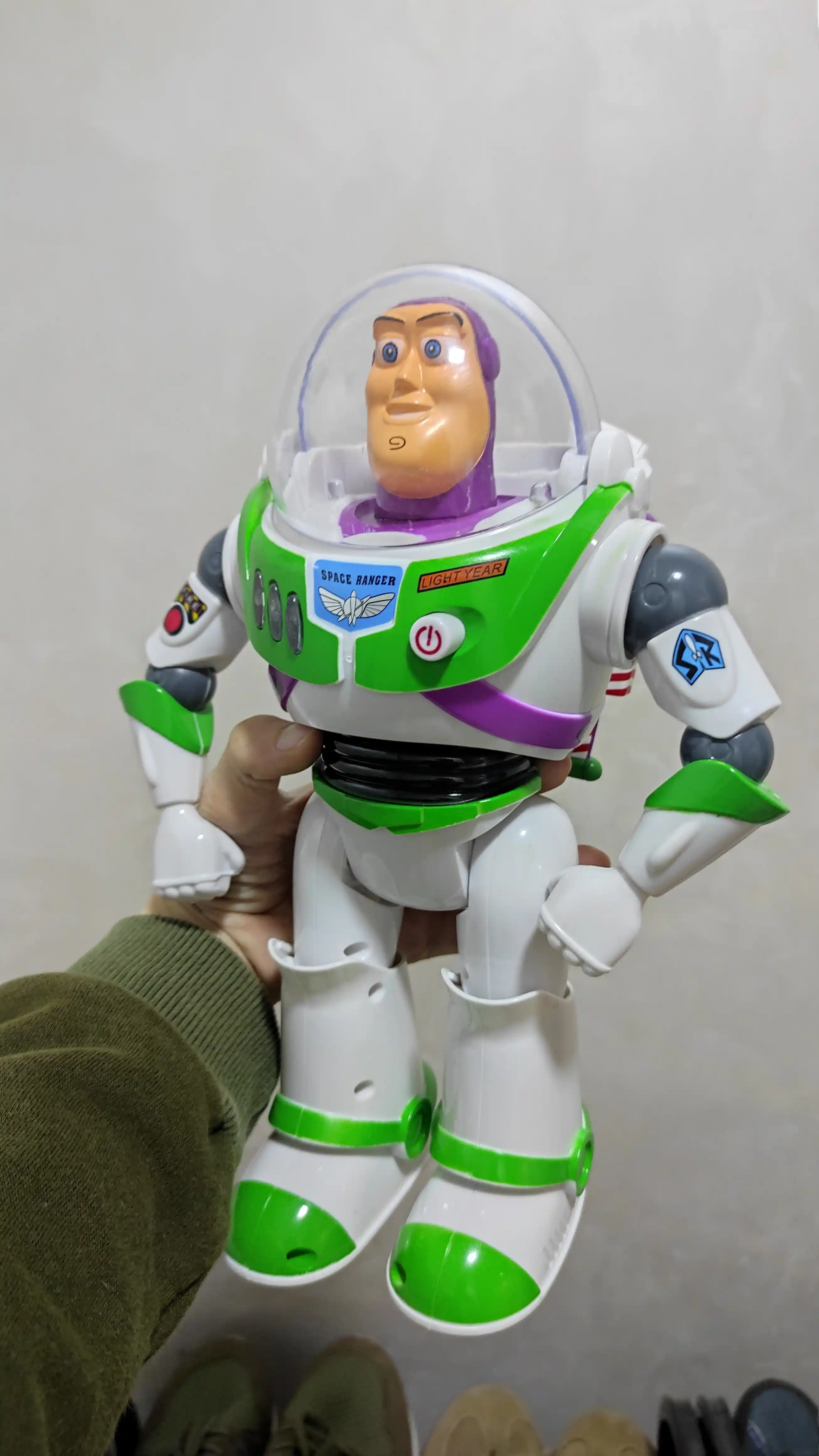 Buzz Lightyear va Woody o‘yinchoqlari hikoyasi