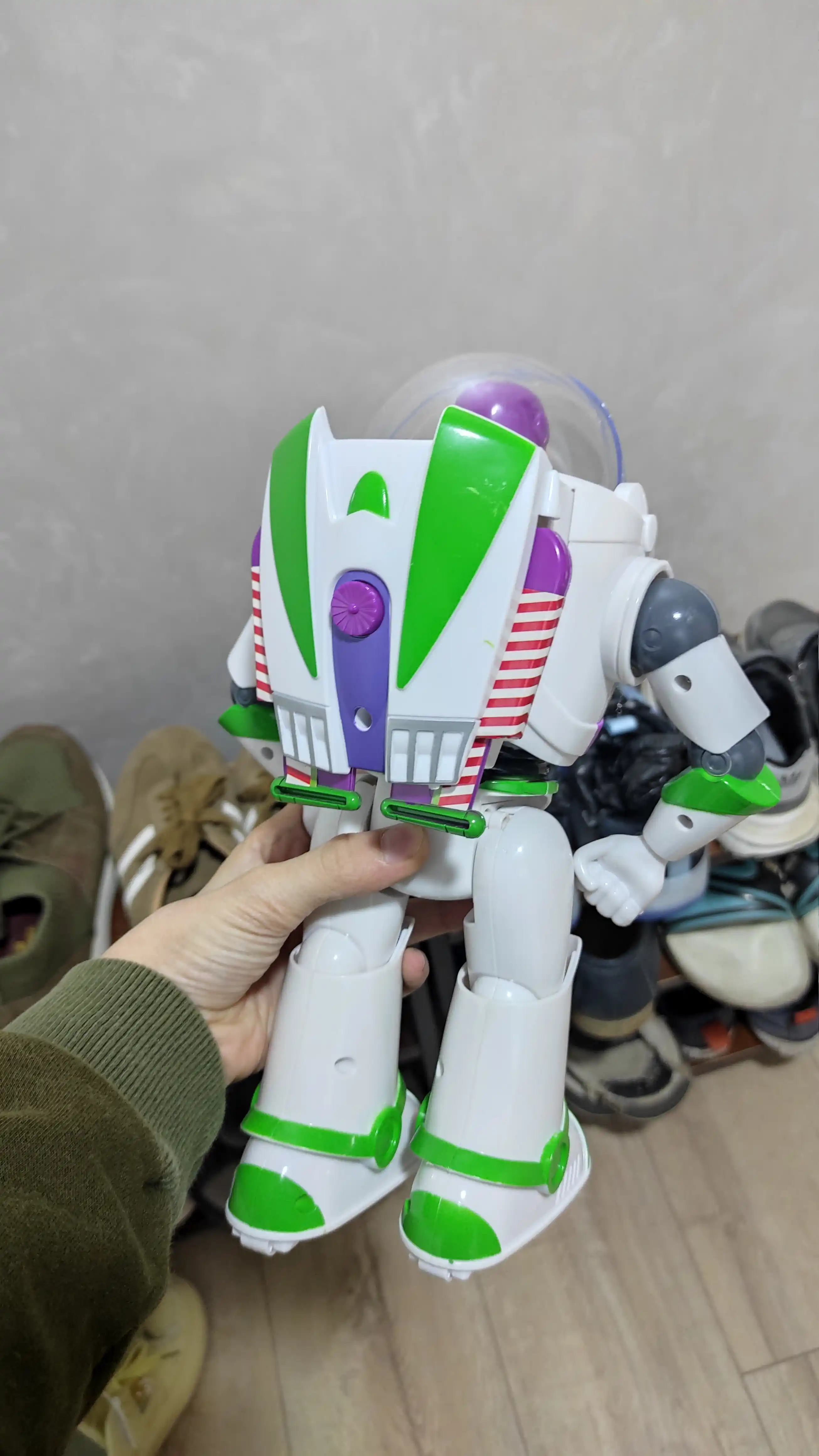 Buzz Lightyear va Woody o‘yinchoqlari hikoyasi
