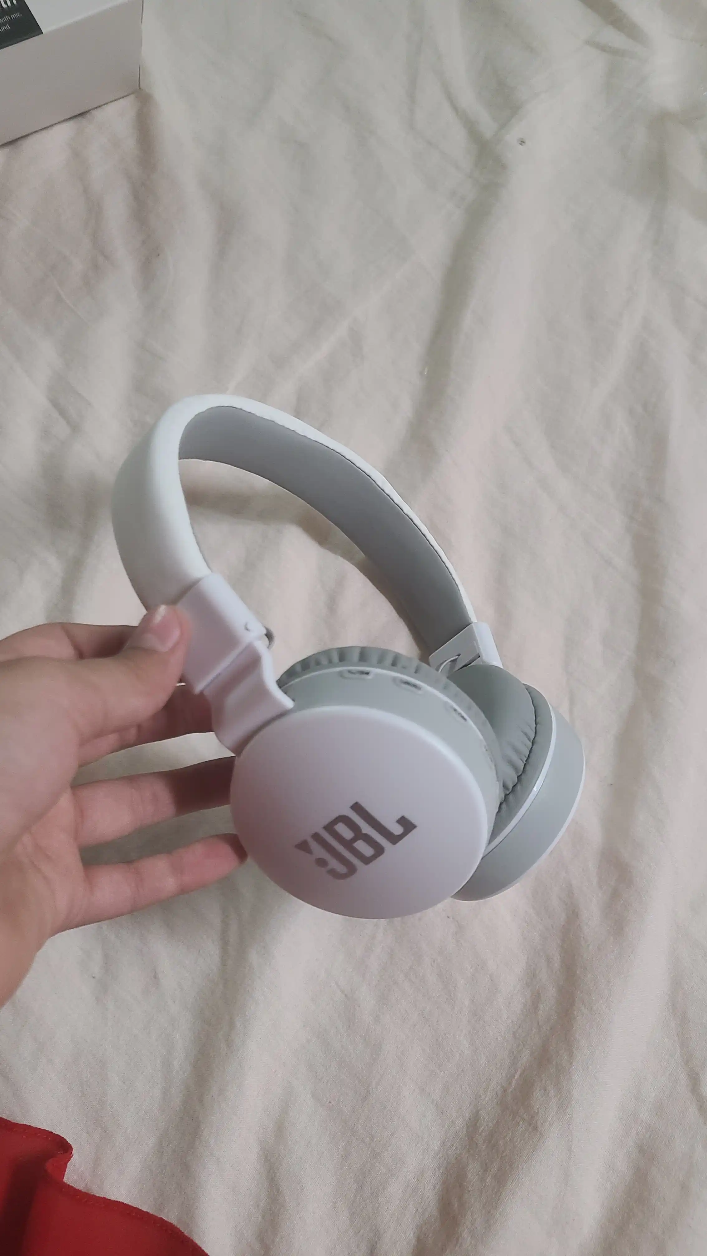 M5 JBL-881A, simsiz quloqchinlar turli ranglarda