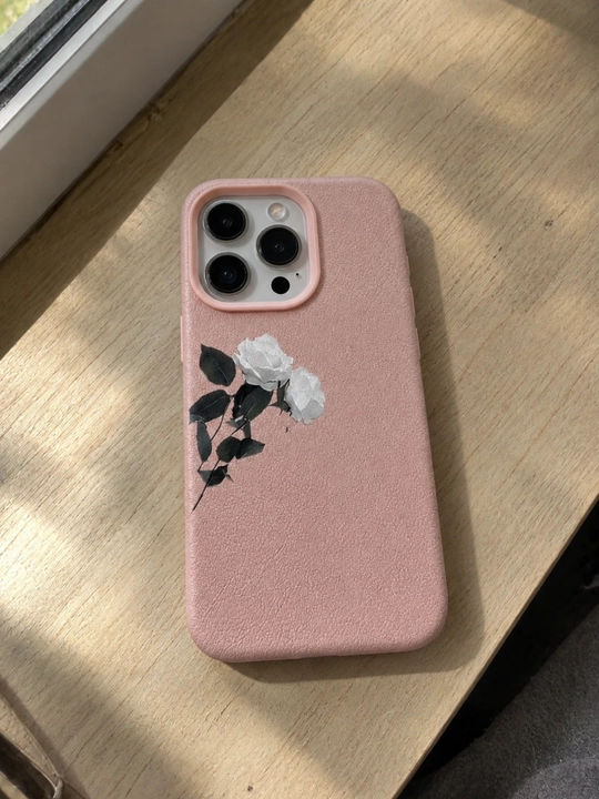 Кейс, чехол для iPhone 17 16 15 14 13  с floral текстурой красивый чехол на айфон айфон