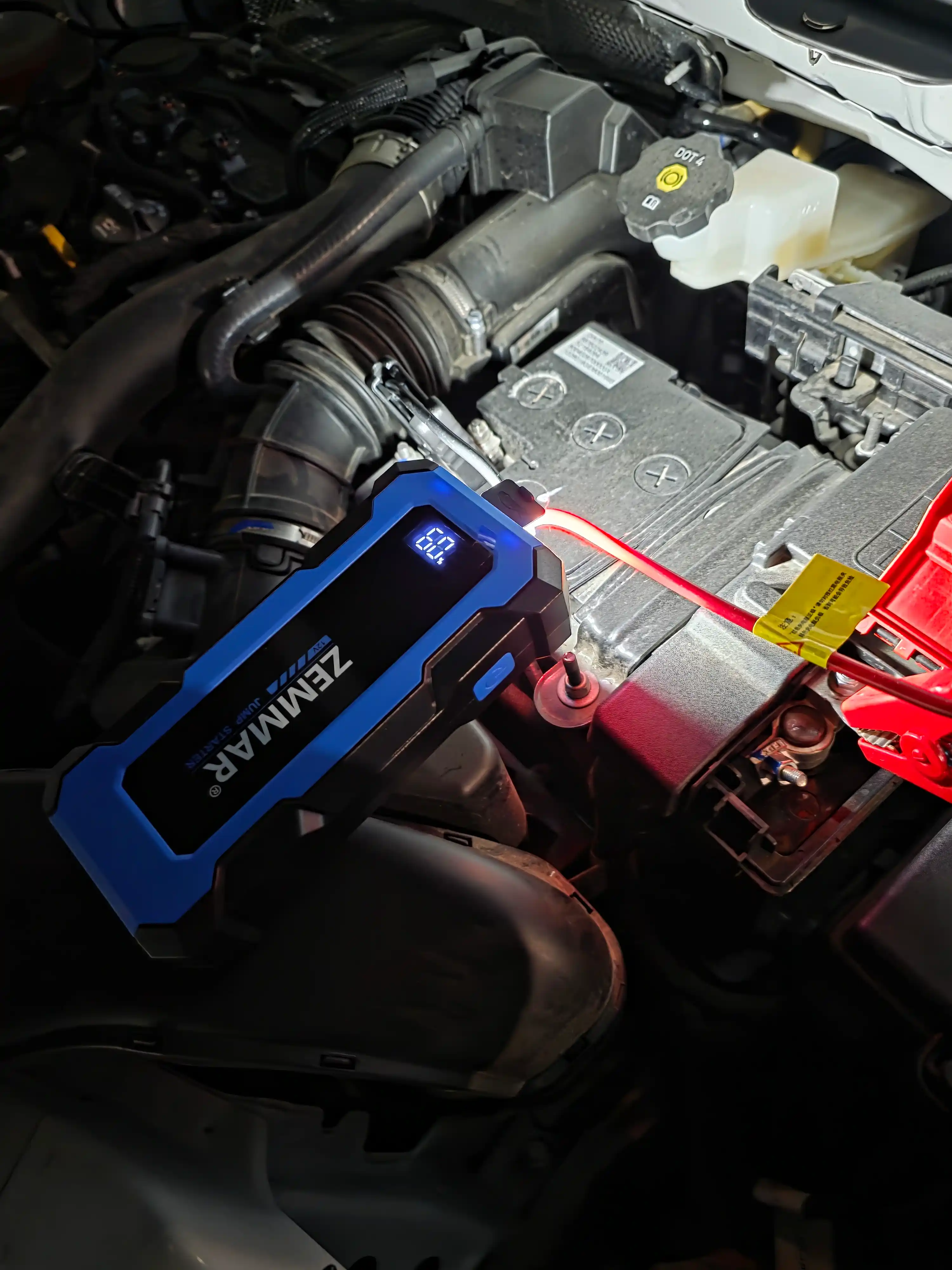Зарядное устройство ZEMMAR JS-02 для автомобиля, 12V, 8000 мАч