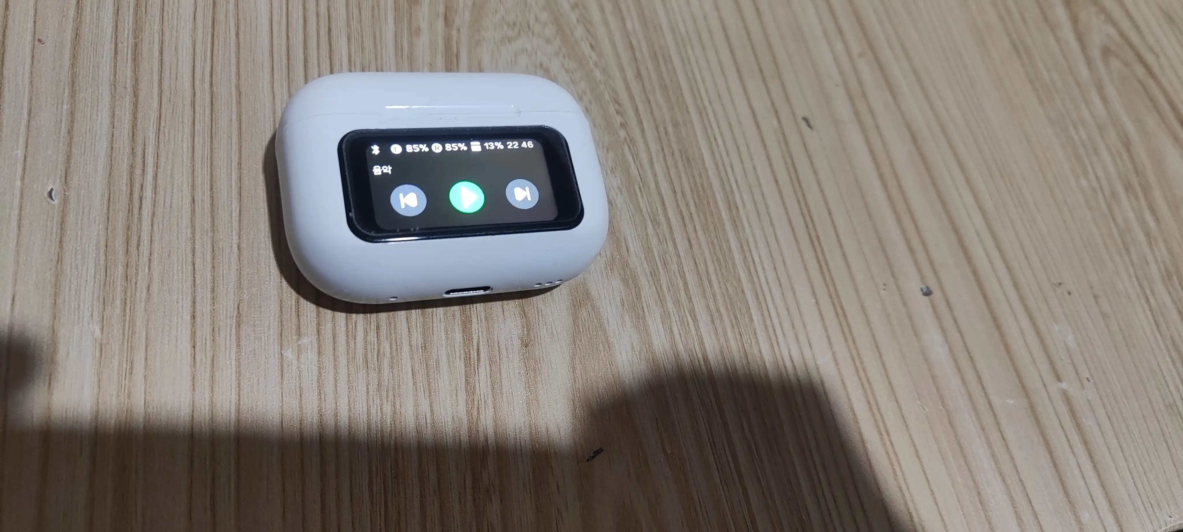 A9 PRO беспроводные наушники, Bluetooth 5.4, ANC шумоподавление, LED экранный кейс