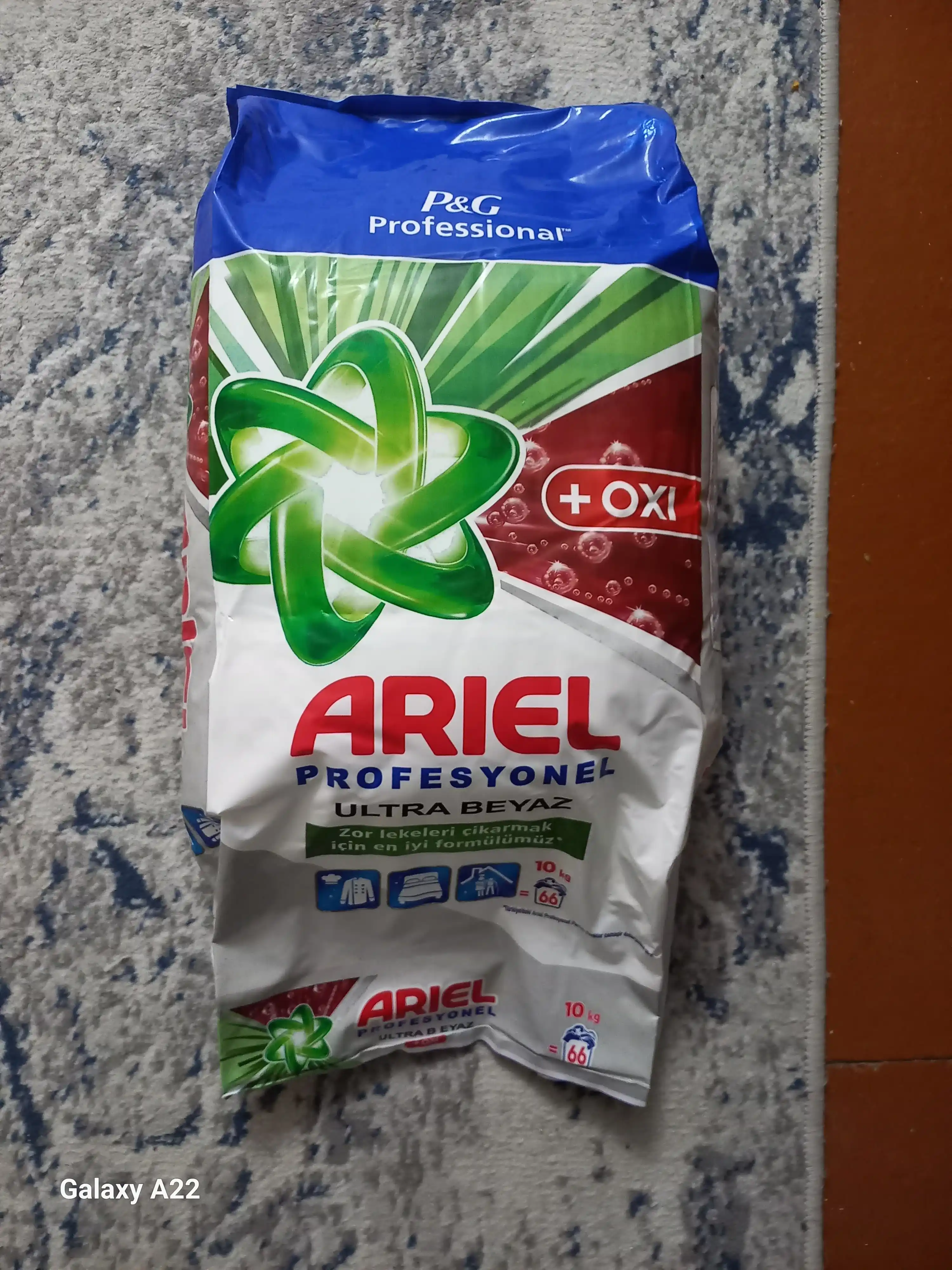 Ariel kir yuvish kukuni, oq va rangli kiyimlar uchun avtomat, 10 kg