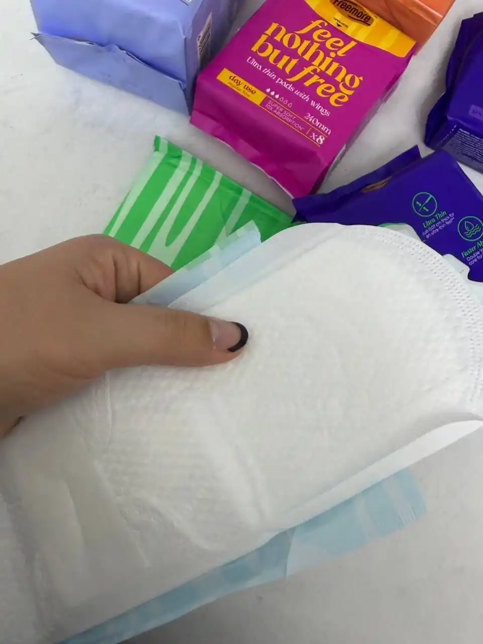 FREEMORE gigienik prokladkalar, ultra yupqa tungi, qanotli, 0,07 sm, 280 mm, 8 dona
