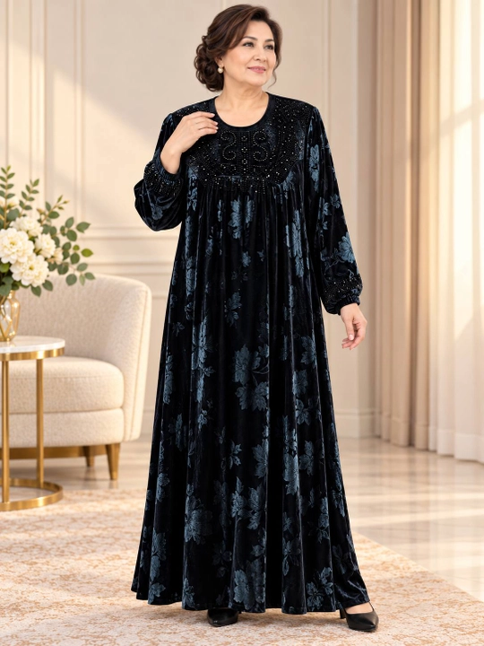 Ayollar uchun uzun velyur ko‘ylak – gulli naqshli, nafis va bayramona model - 