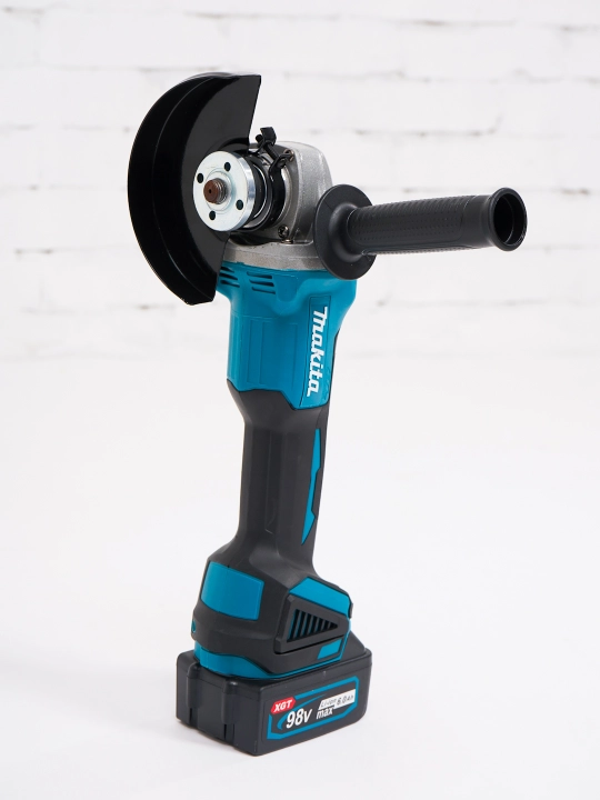 Makita elektr asboblar to‘plami 6/8 tasi 1 da, akkumulyatorli, mustahkam keys bilan