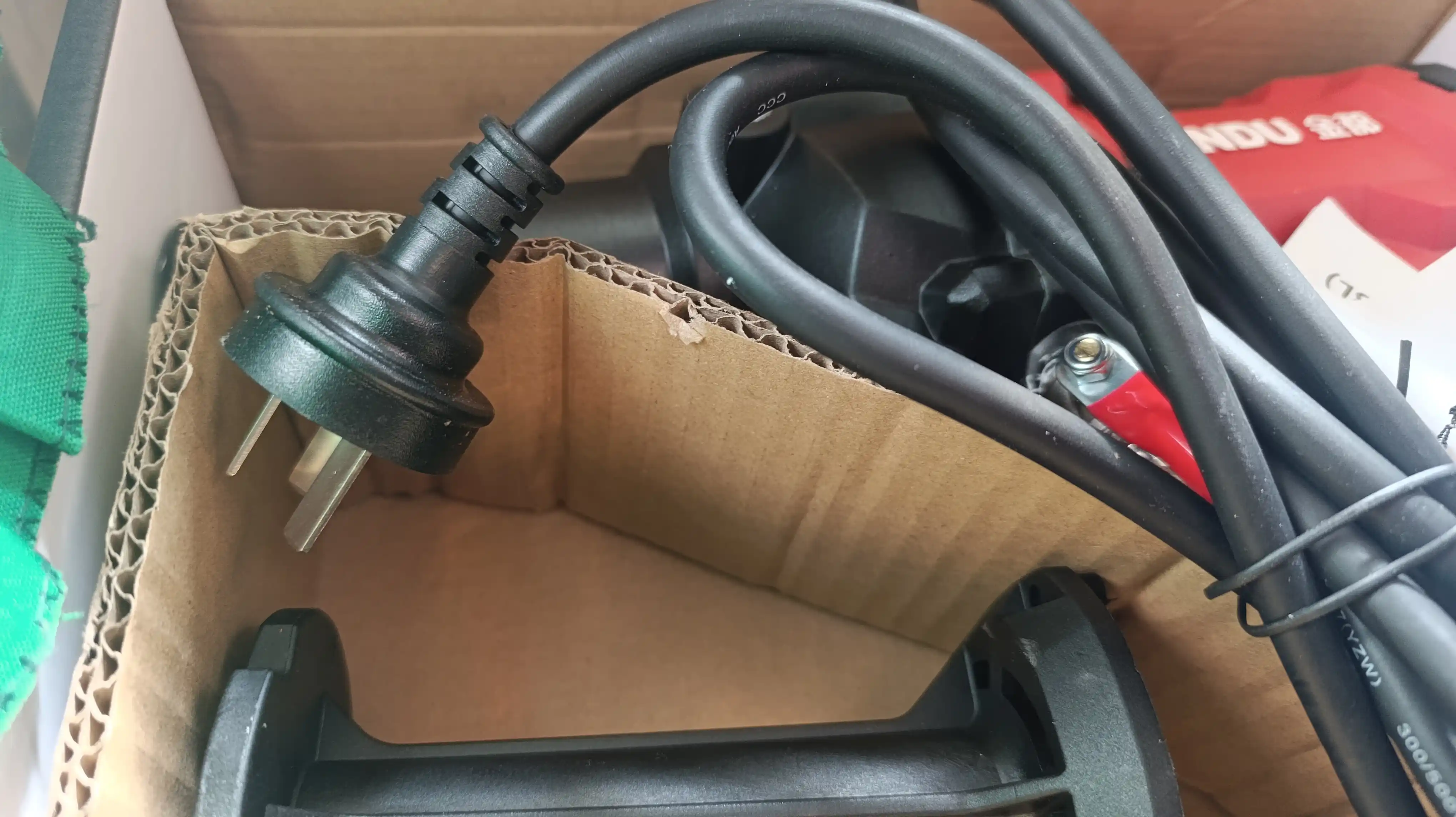 Cho'tkasiz olmosli burg‘ulash 2400W dreli JINDU