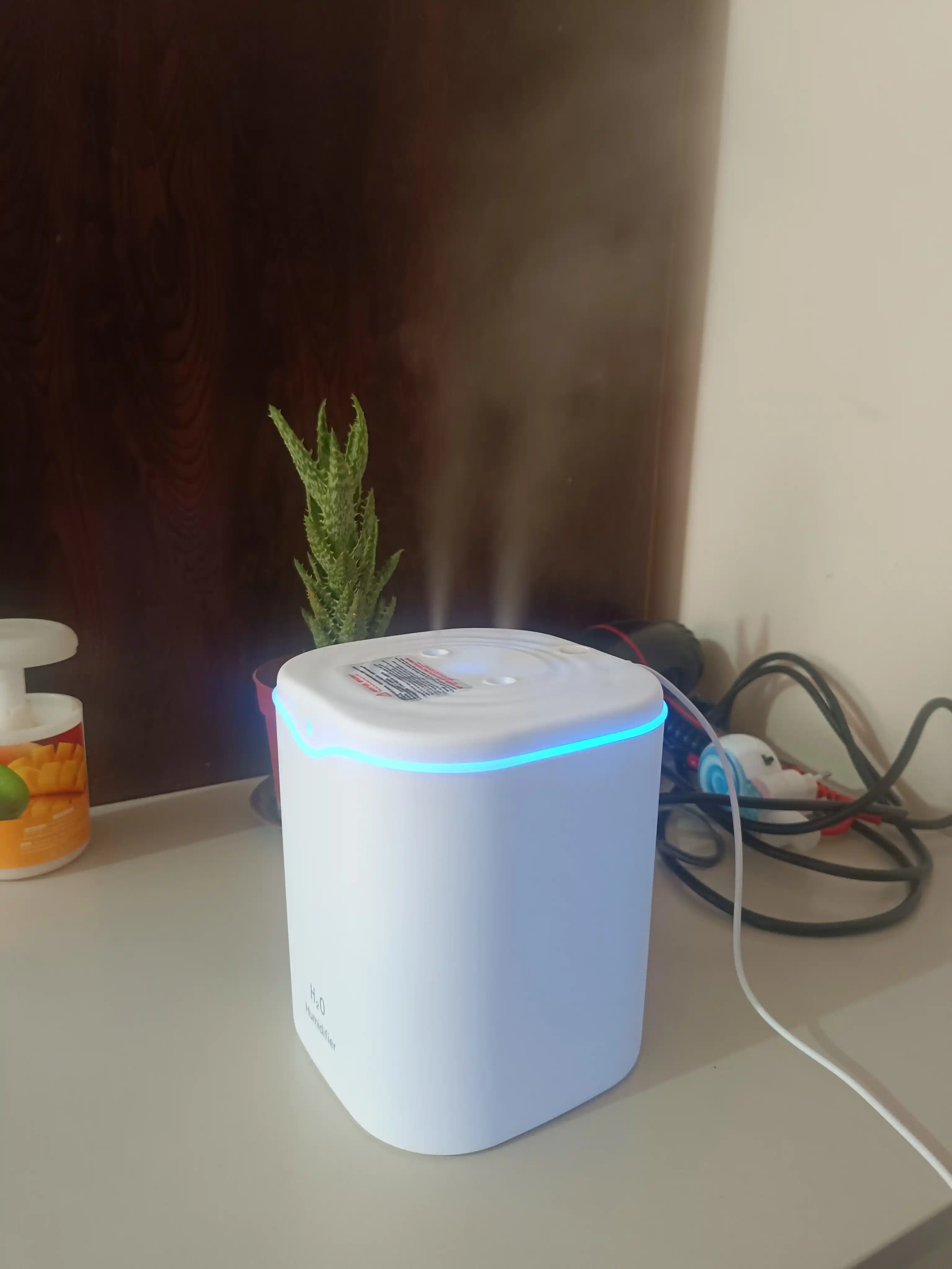 Yoritgichli havo namlagichi, ko'p funksiyali ultratovushli, uy va ofis uchun, 2 litr