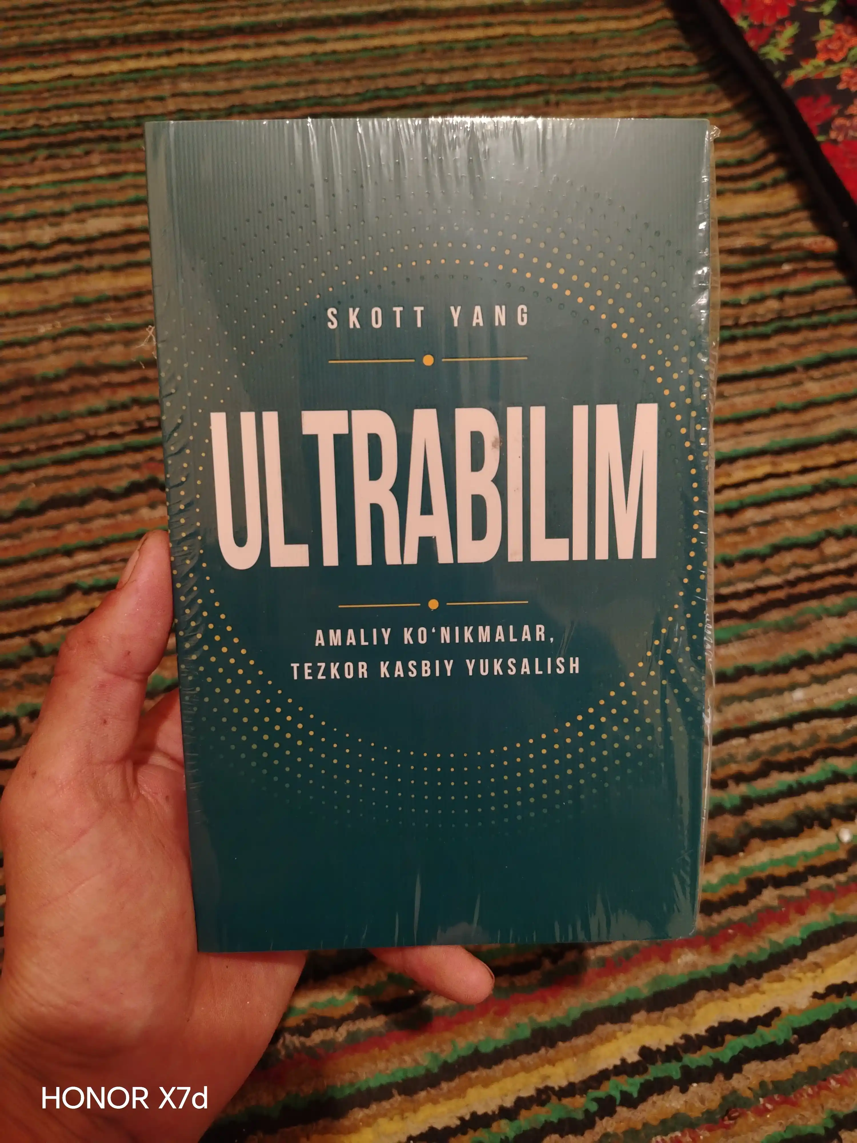 Ultrabilim, Skott Yang