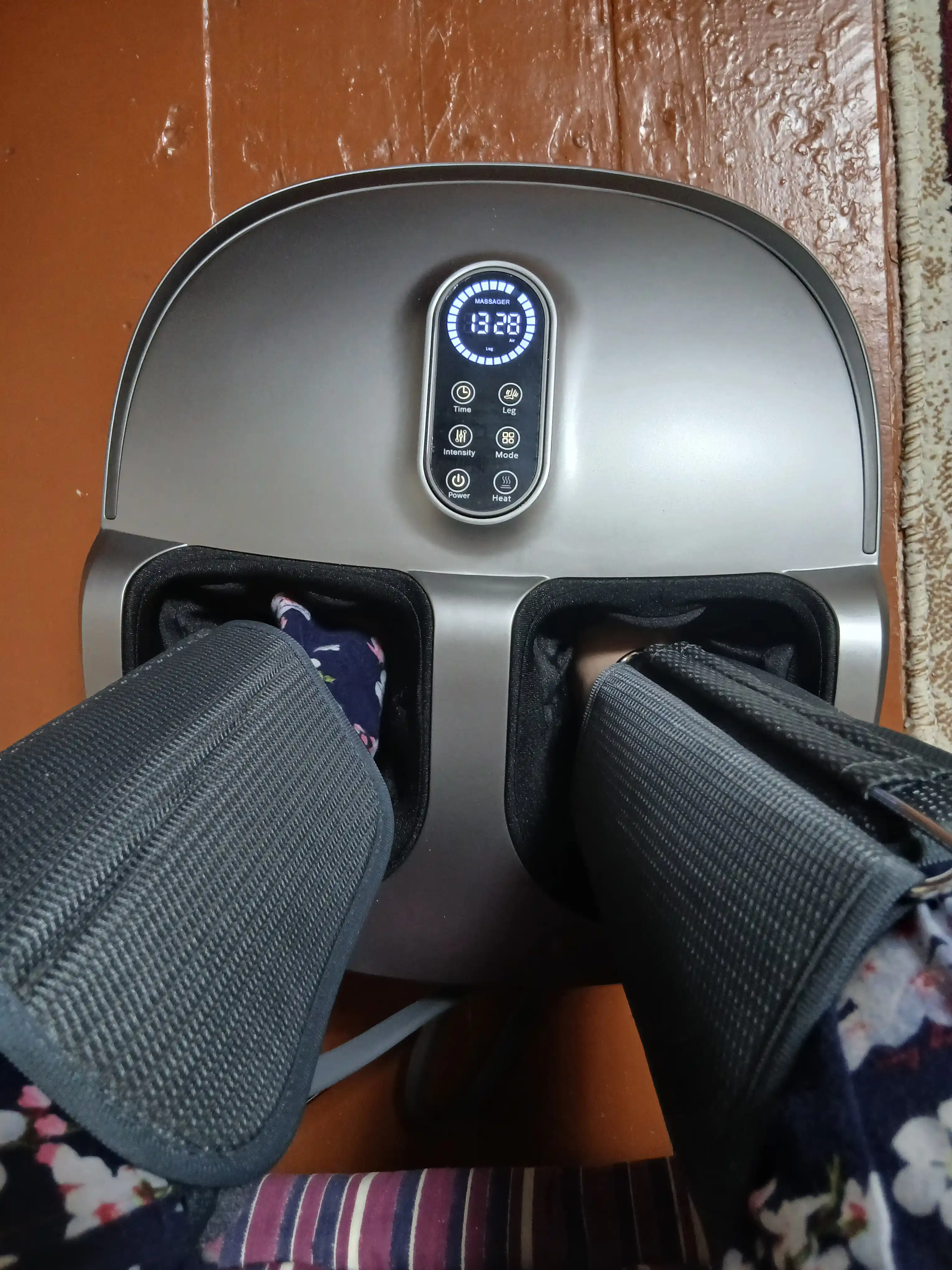 Oyoq uchun elektr massaj apparati, manjeti bilan