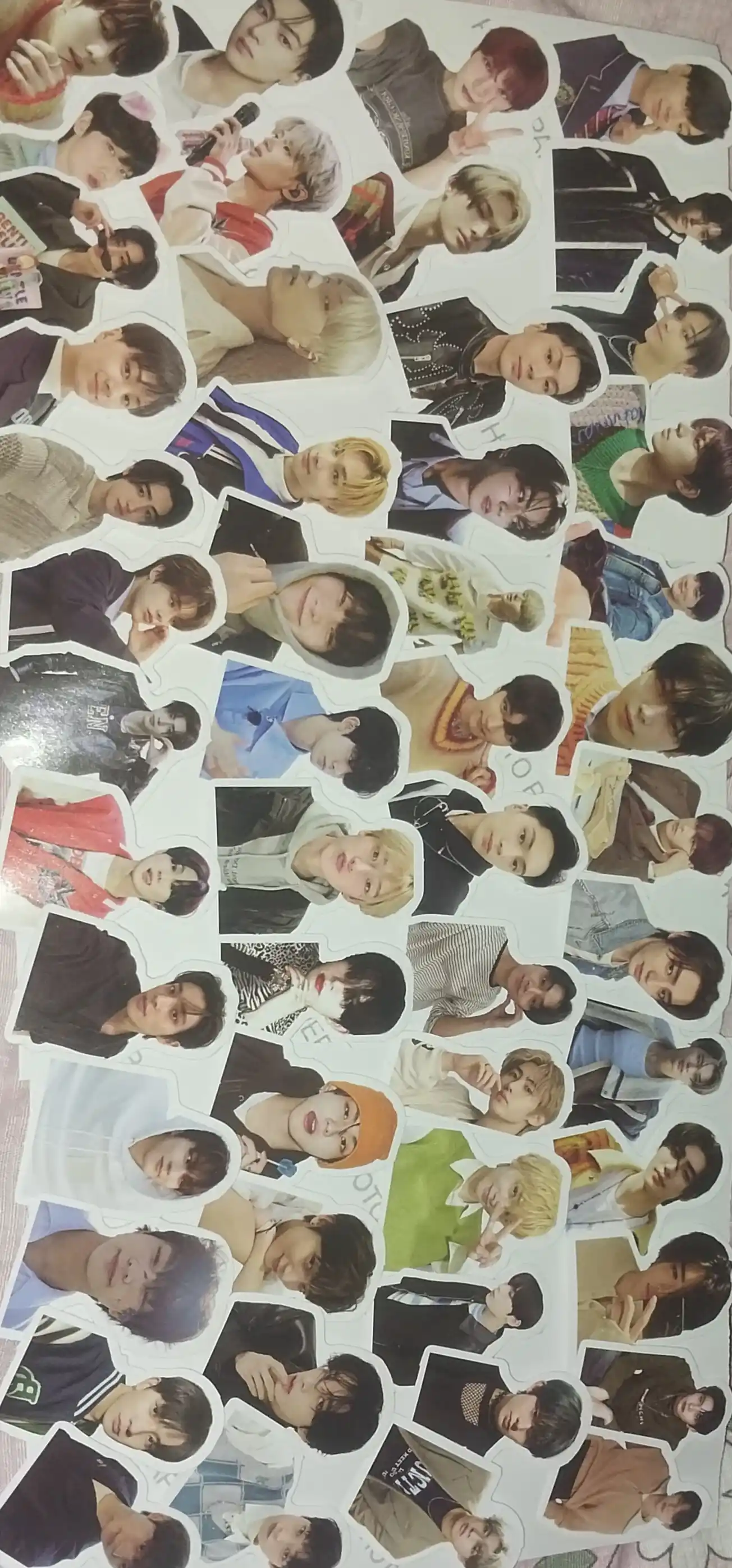 Stikerlar BTS, Stray Kids, Blackpink, Enhypen, Seventeen, nakleykalar K-pop. 50 dona
