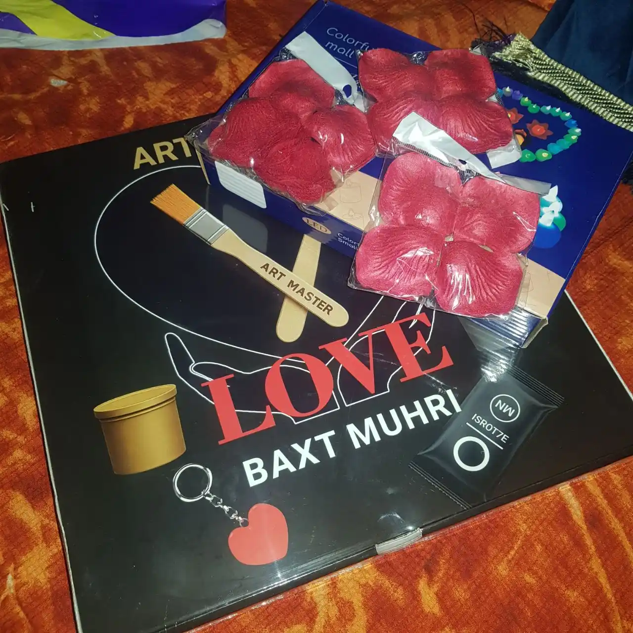 Отпечатки рук для влюбленных, Baxt muxri, Baxt muhri