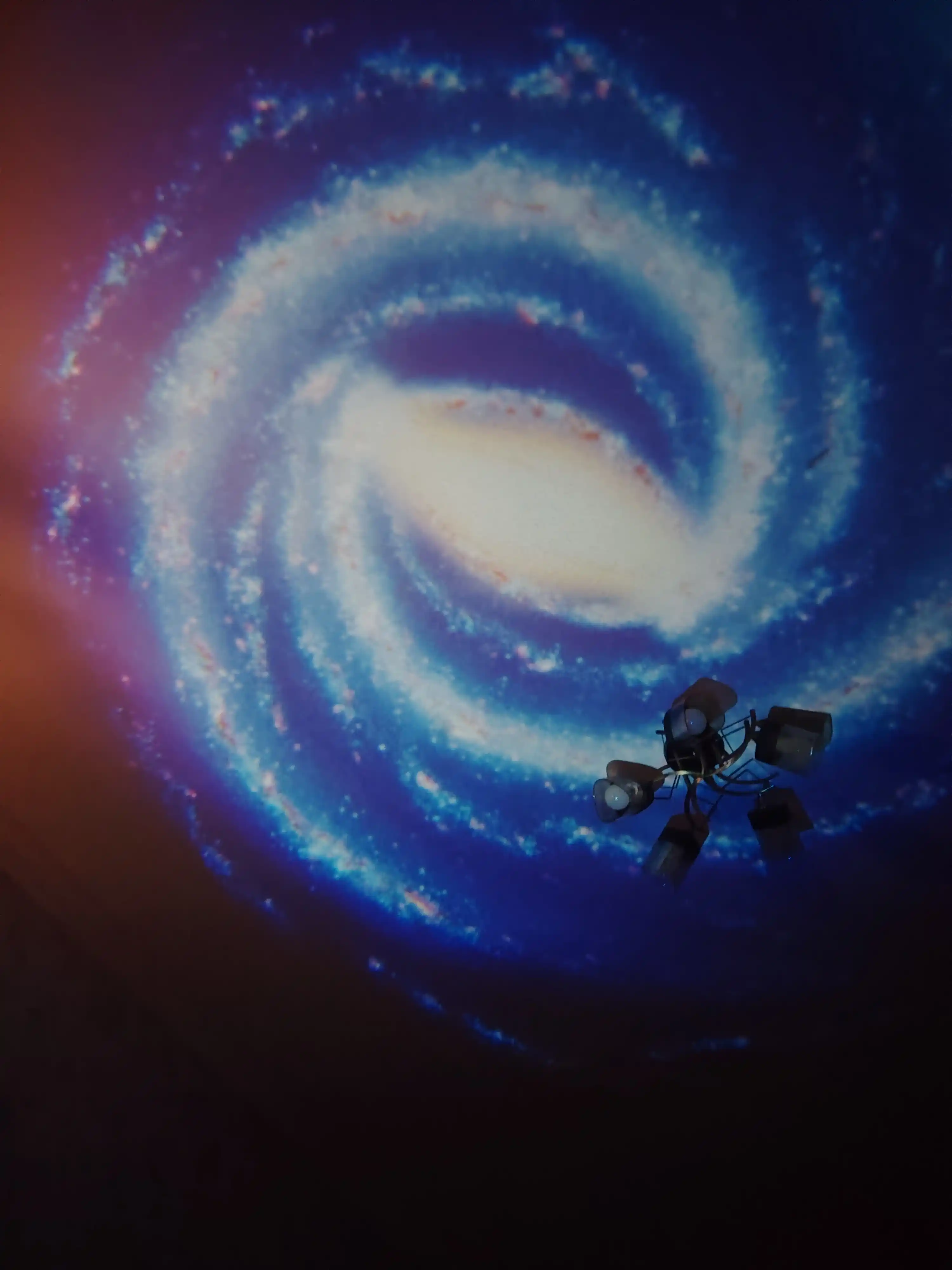Yulduzli osmon projektori 4K
