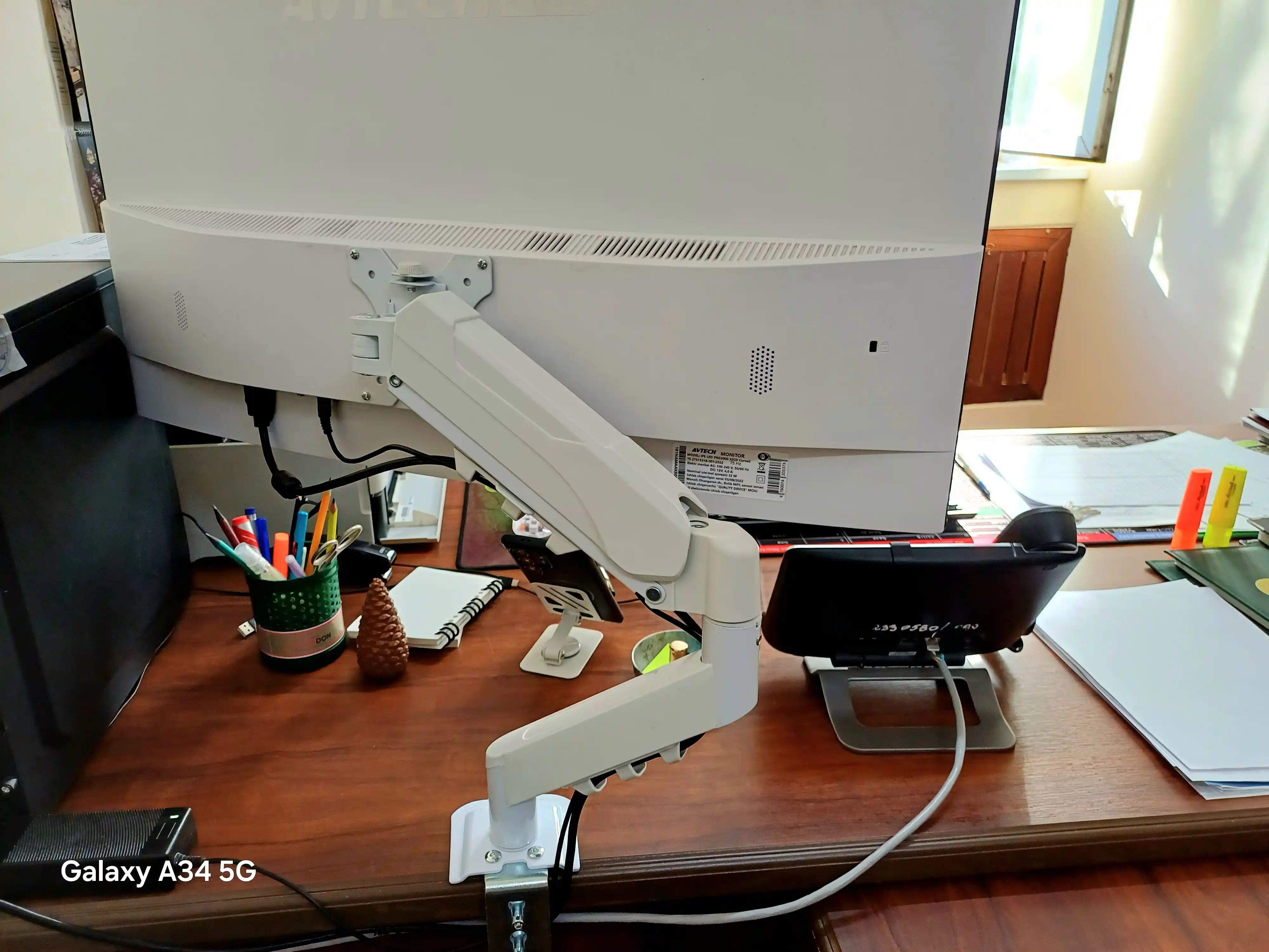 Monitor kronshteyn, ekran diagonali 17-32", 10 kg