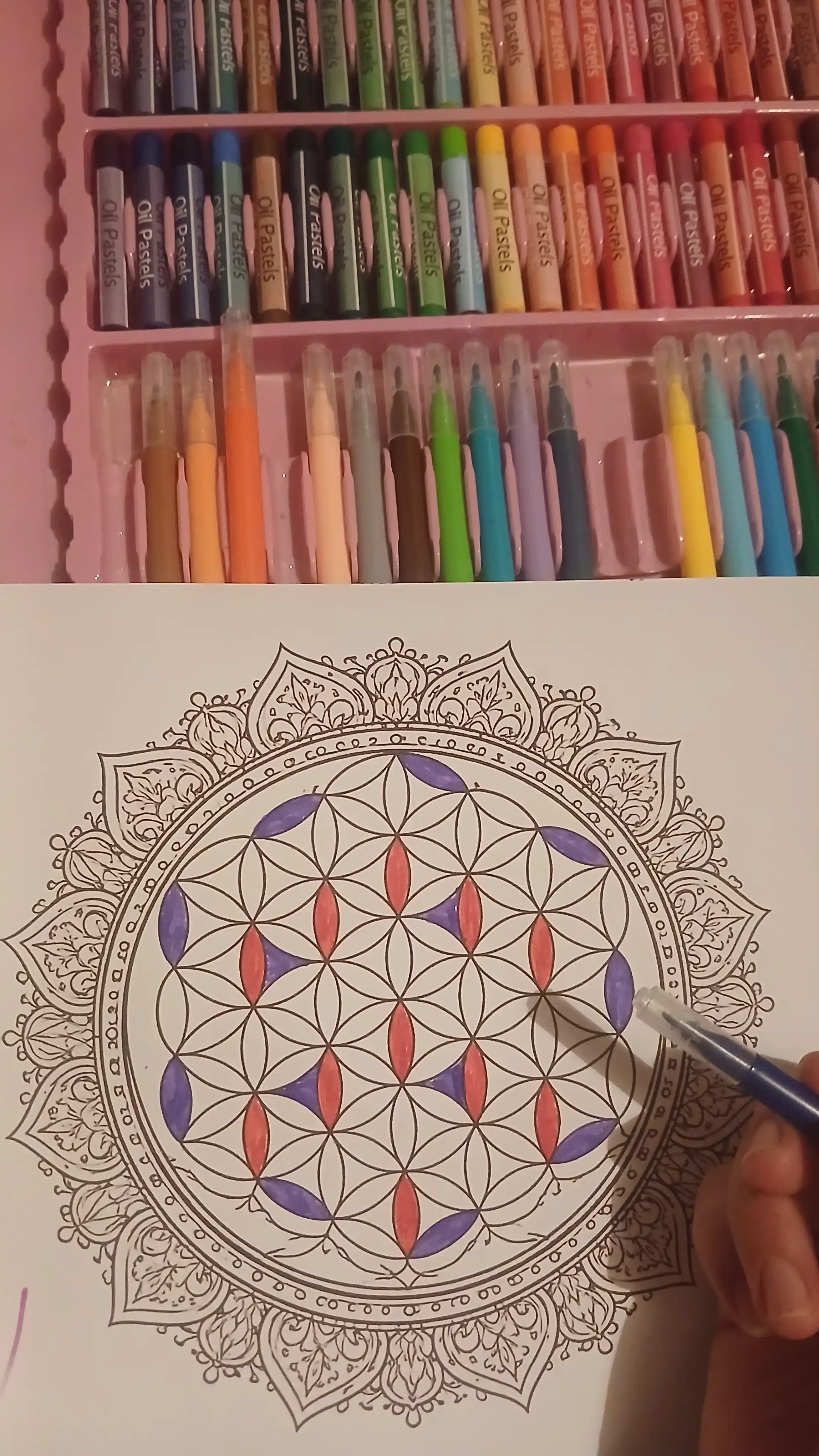 Mandala antistress bo‘yash kitobi spiral muqova