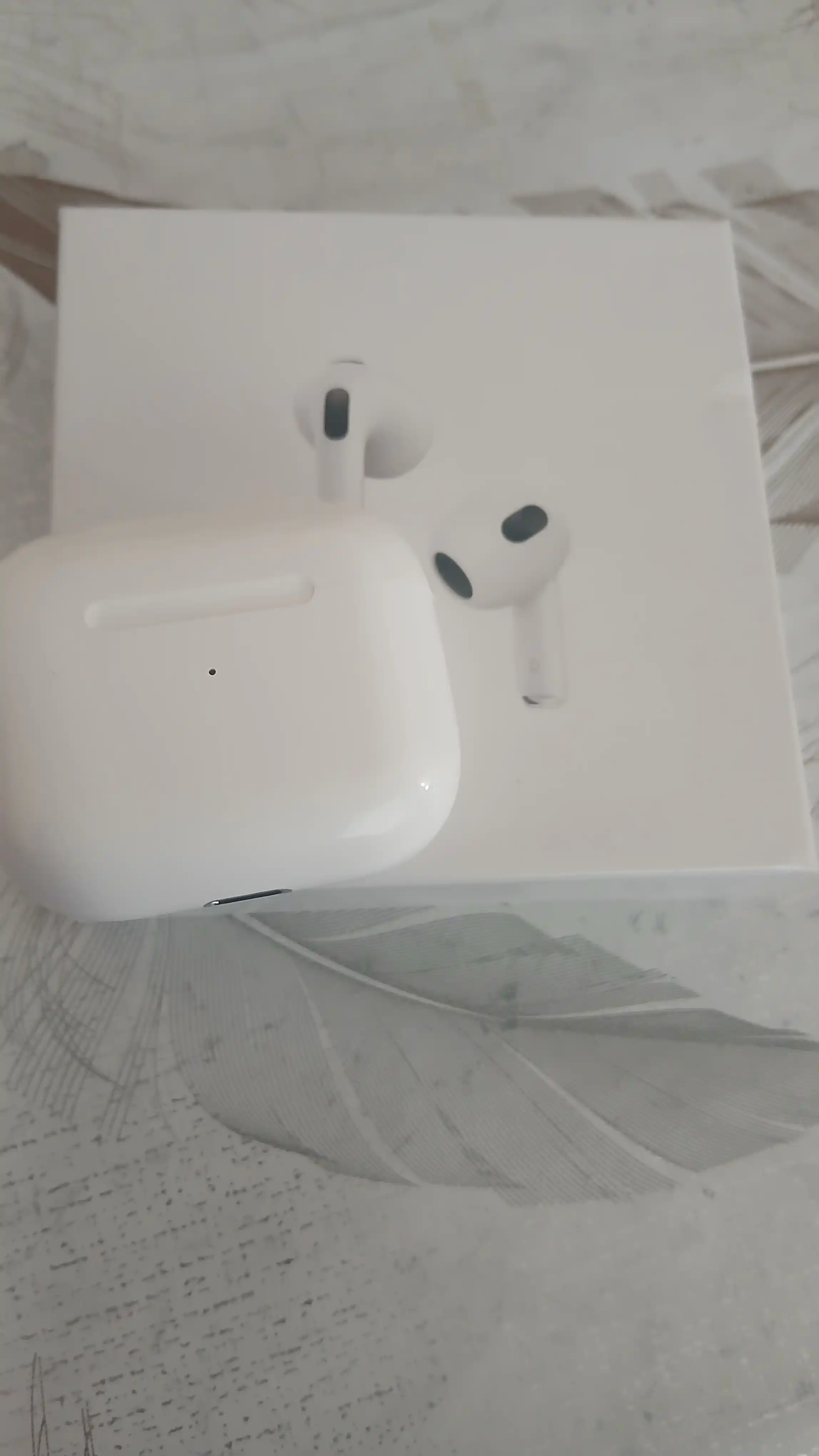 Simsiz quloqchin Pods 3, iPhone va Android uchun naushnik