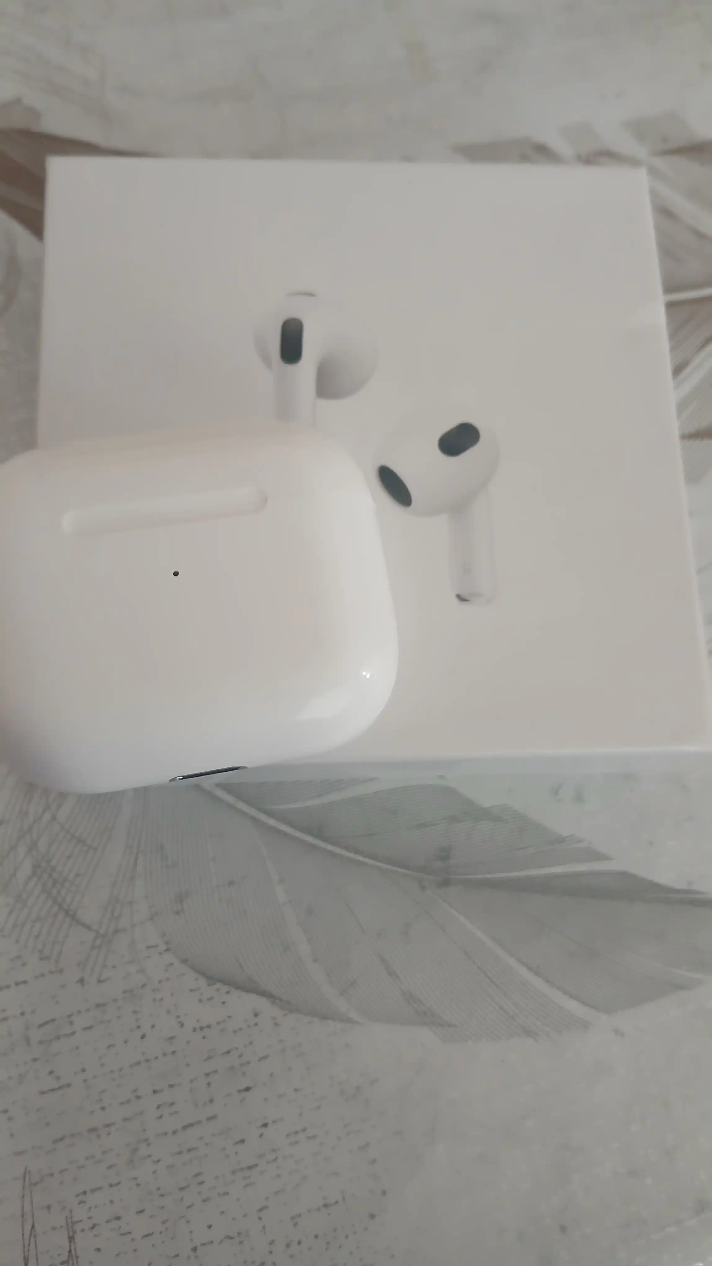 Simsiz quloqchin Pods 3, iPhone va Android uchun naushnik