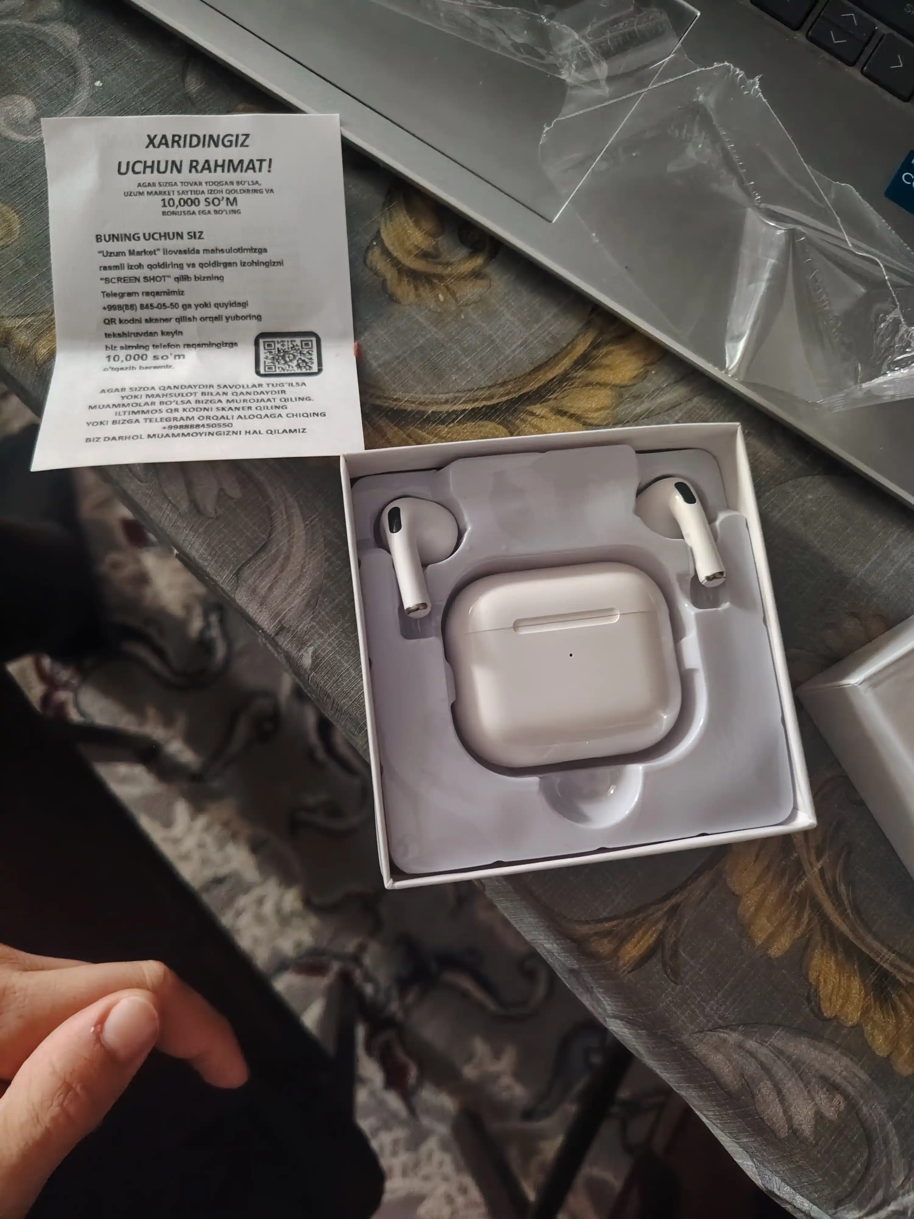 Simsiz quloqchin Pods 3, iPhone va Android uchun naushnik