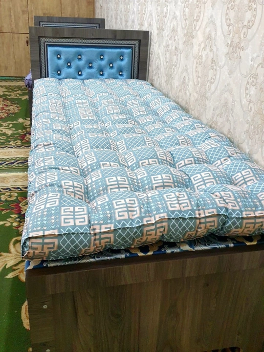 Yumshoq matras, yig‘iladigan, ko‘chma