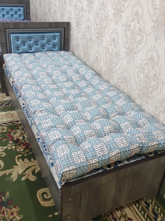 Yumshoq matras, yig‘iladigan, ko‘chma