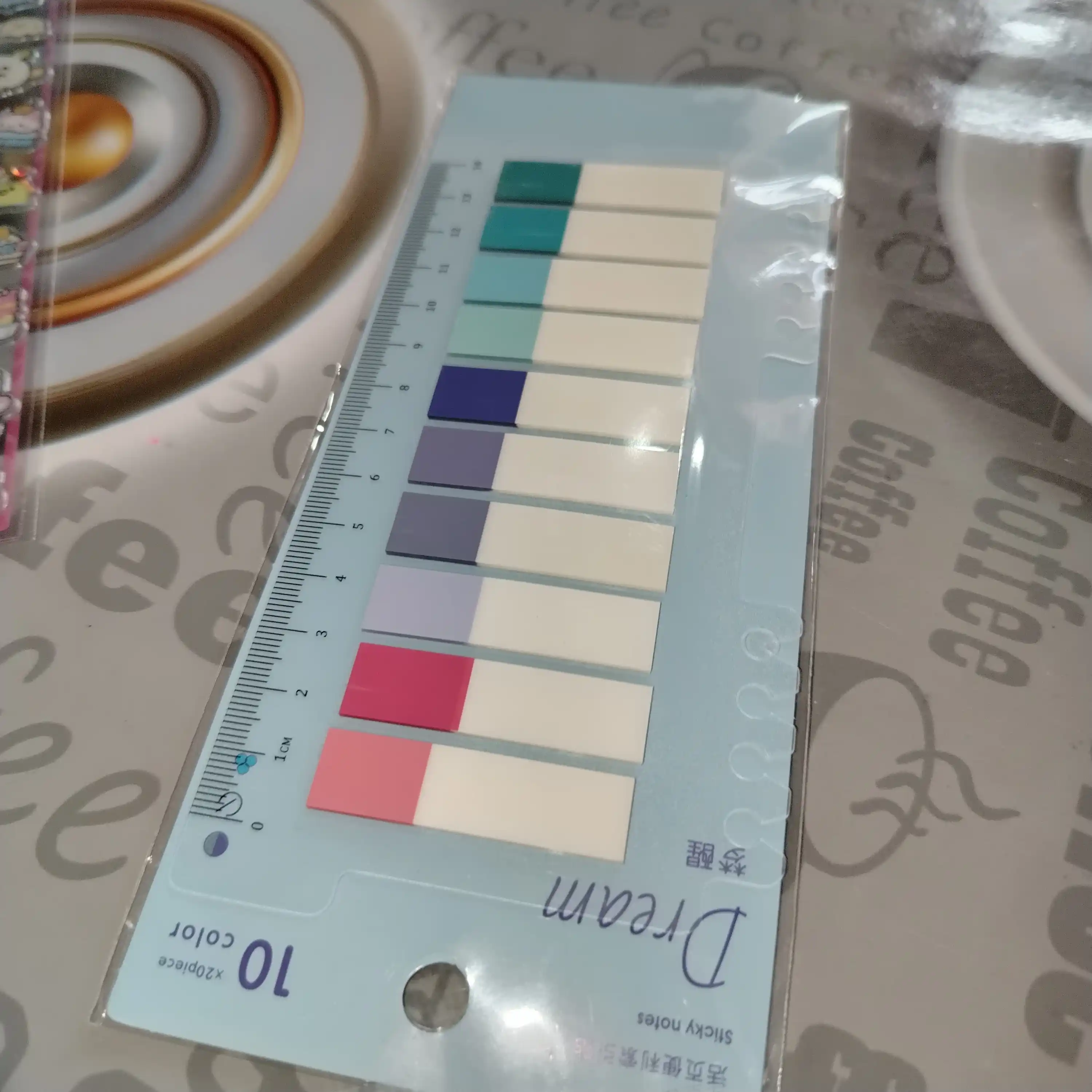 Kitob va daftarlar uchun rangli yopishqoq zakladkalar