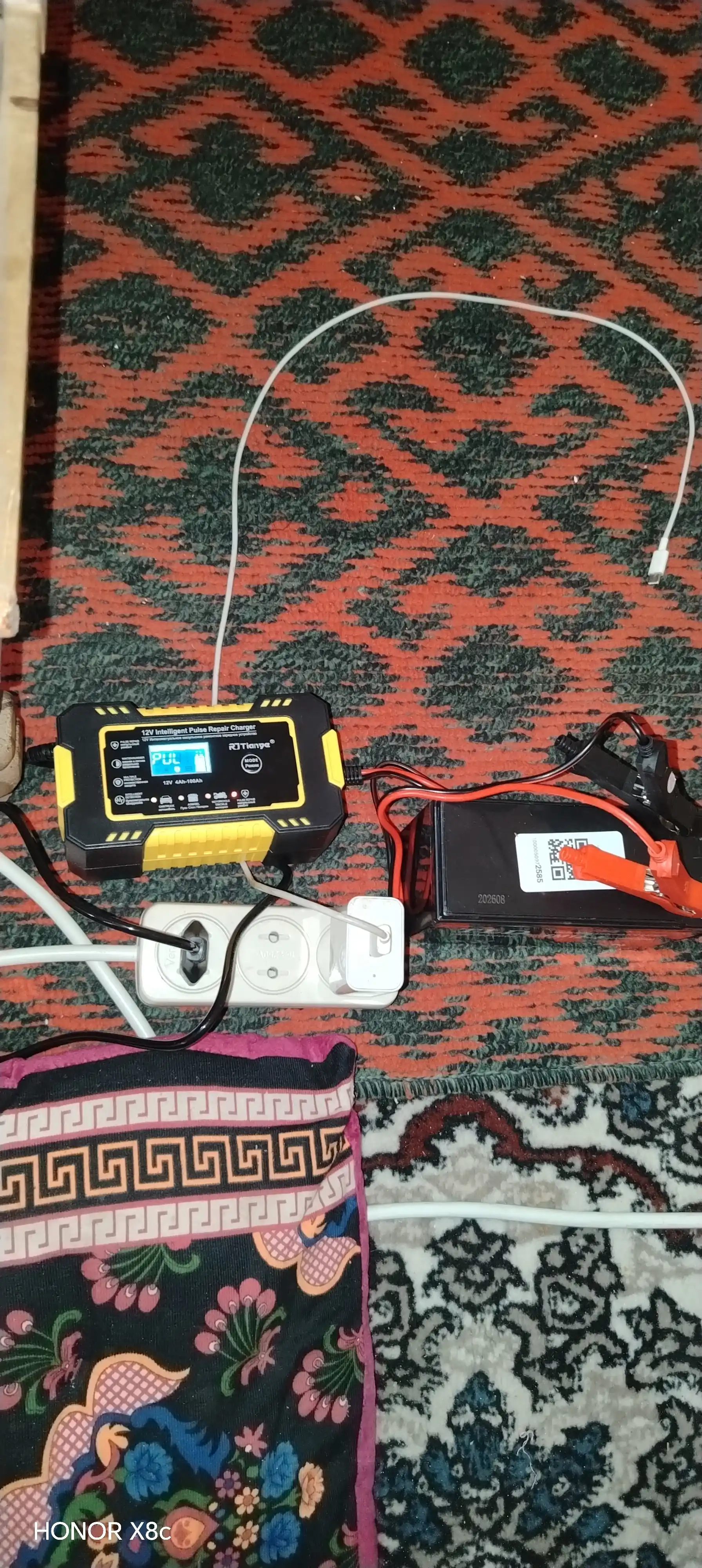 12V akkumulyatorlar uchun avtomatik zaryadlovchi qurilma, 12V AKB
