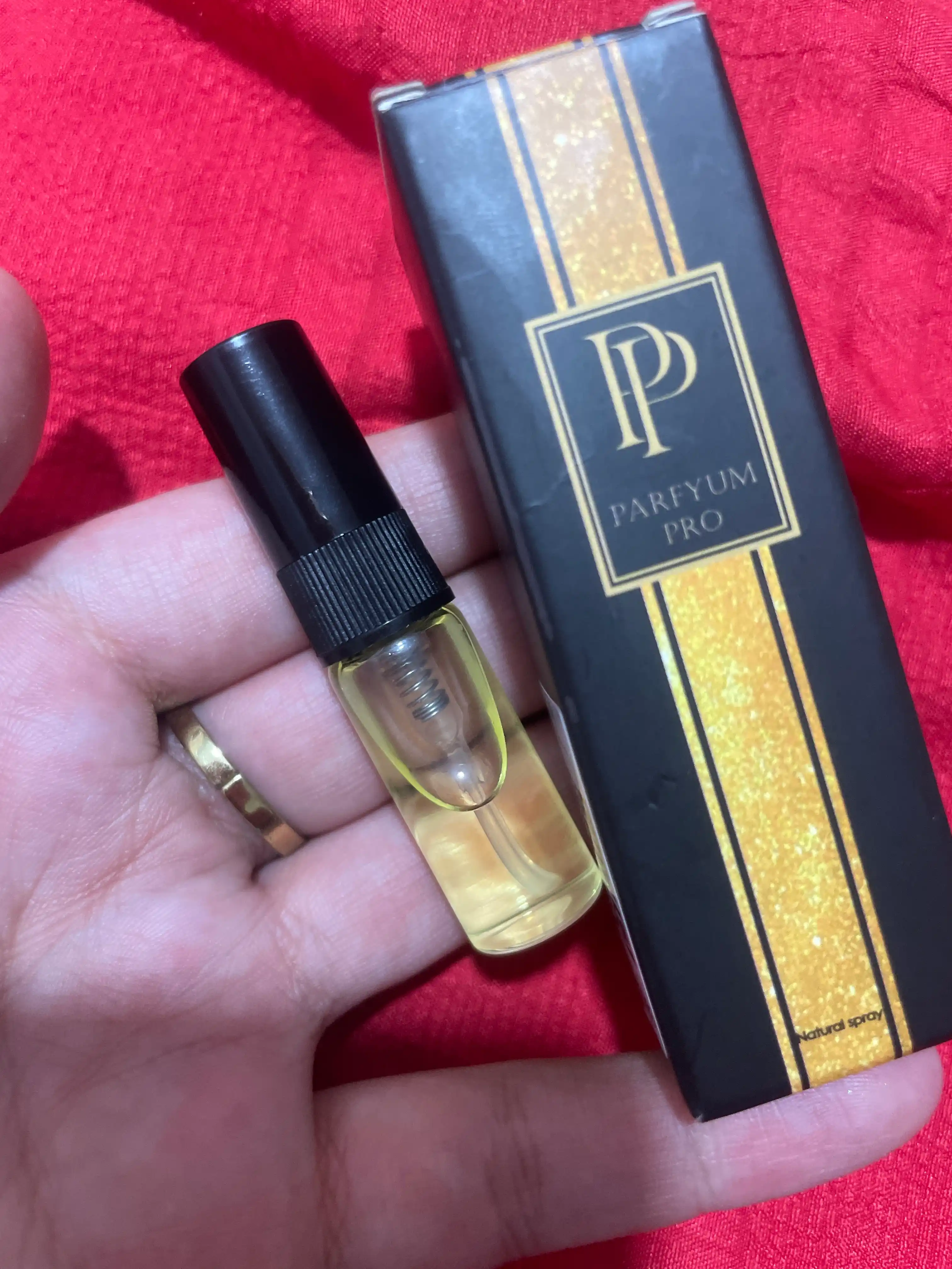 Unisex 21+ Eau de Parfum, erkaklar va ayollar uchun uzoq muddatli ta'sirga ega Feramon atr by Parfyum Pro