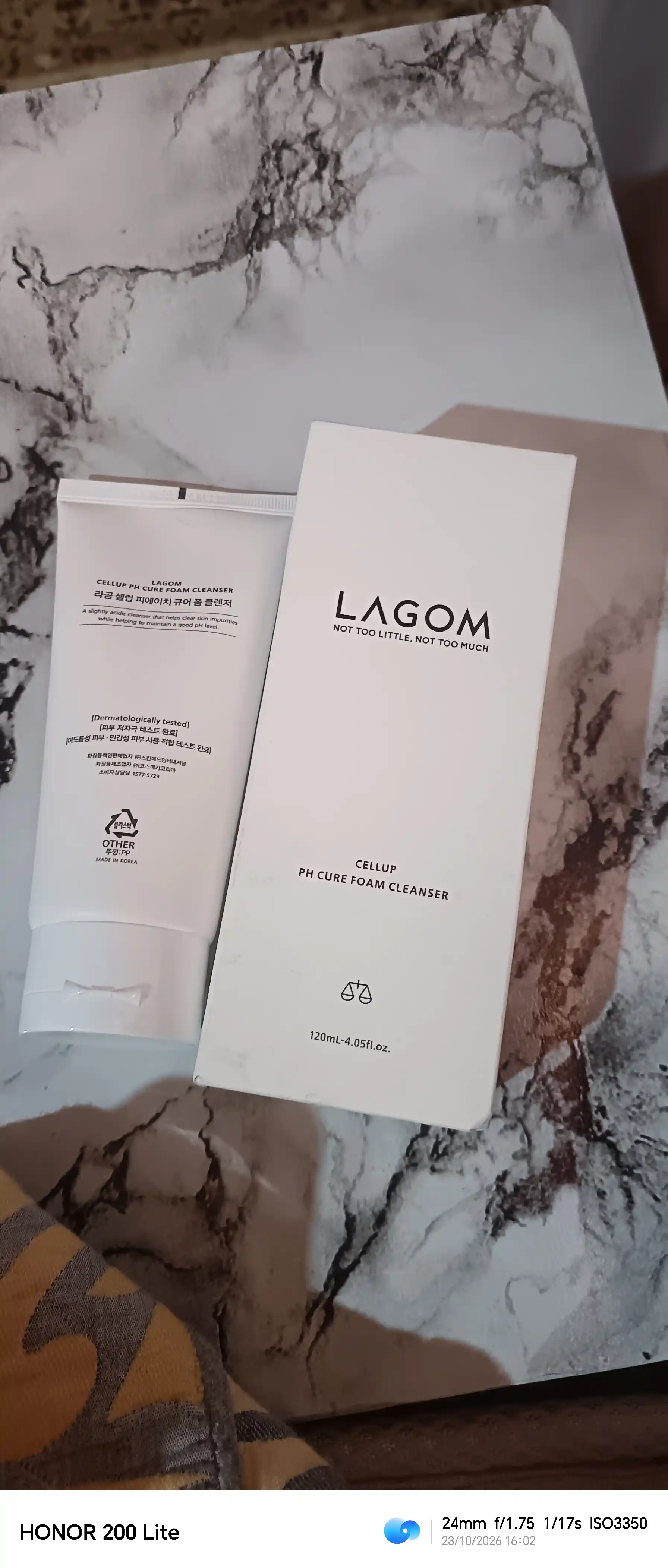 Увлажняющая слабокислотная пенка для умывания Lagom Cellup Ph Cure Foam Cleanser