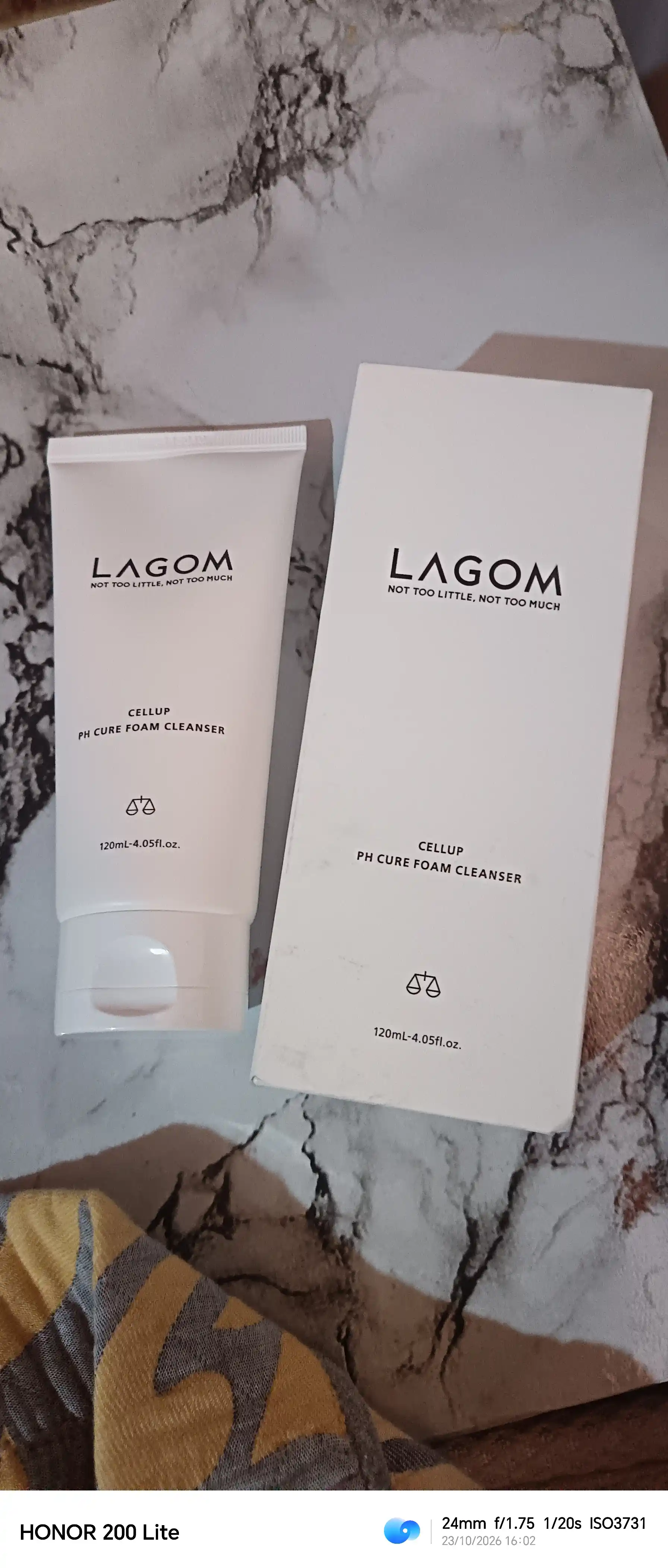 Увлажняющая слабокислотная пенка для умывания Lagom Cellup Ph Cure Foam Cleanser