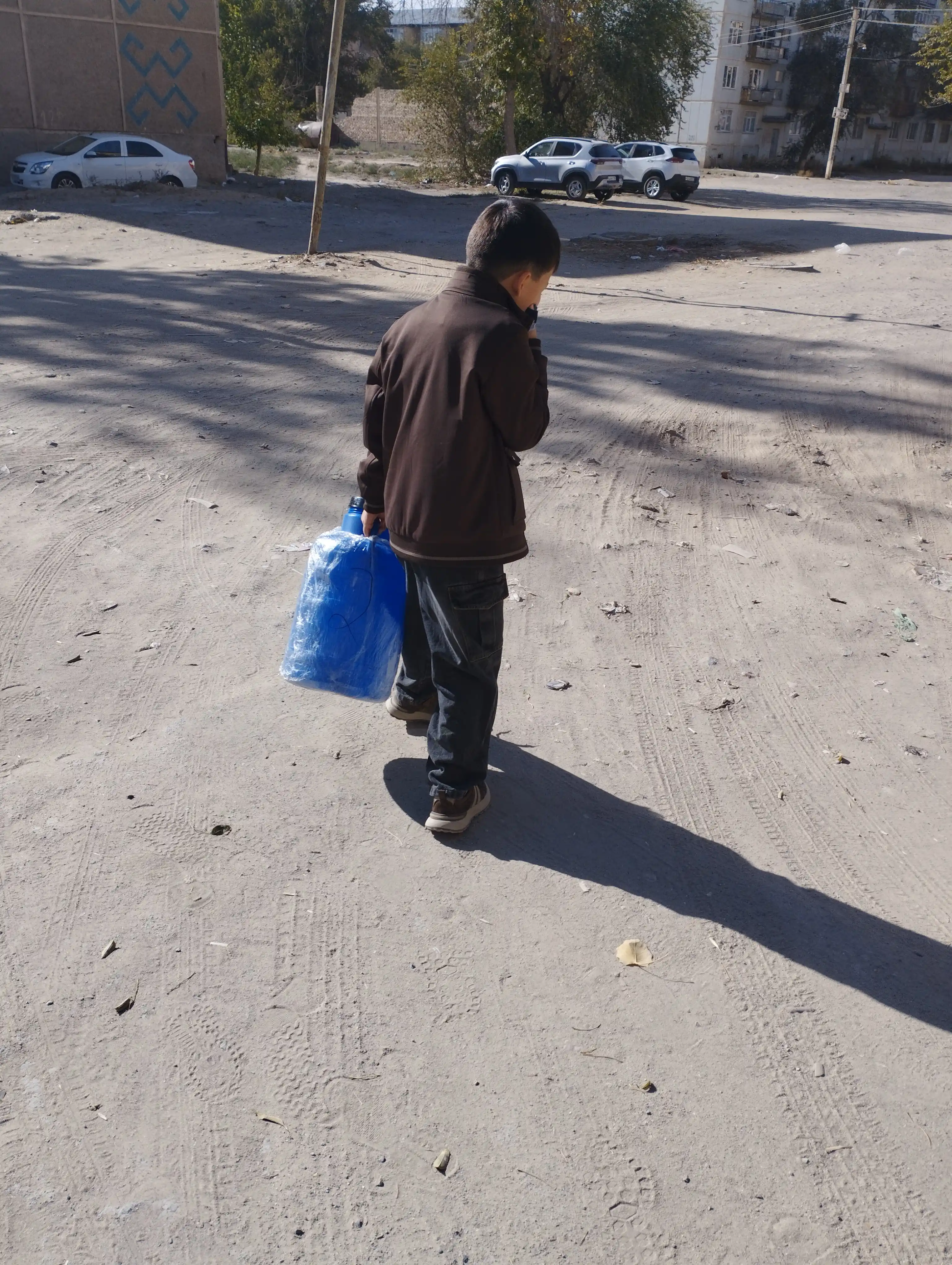 Suv, oziq-ovqat va sanoat uchun universal plastik bochka