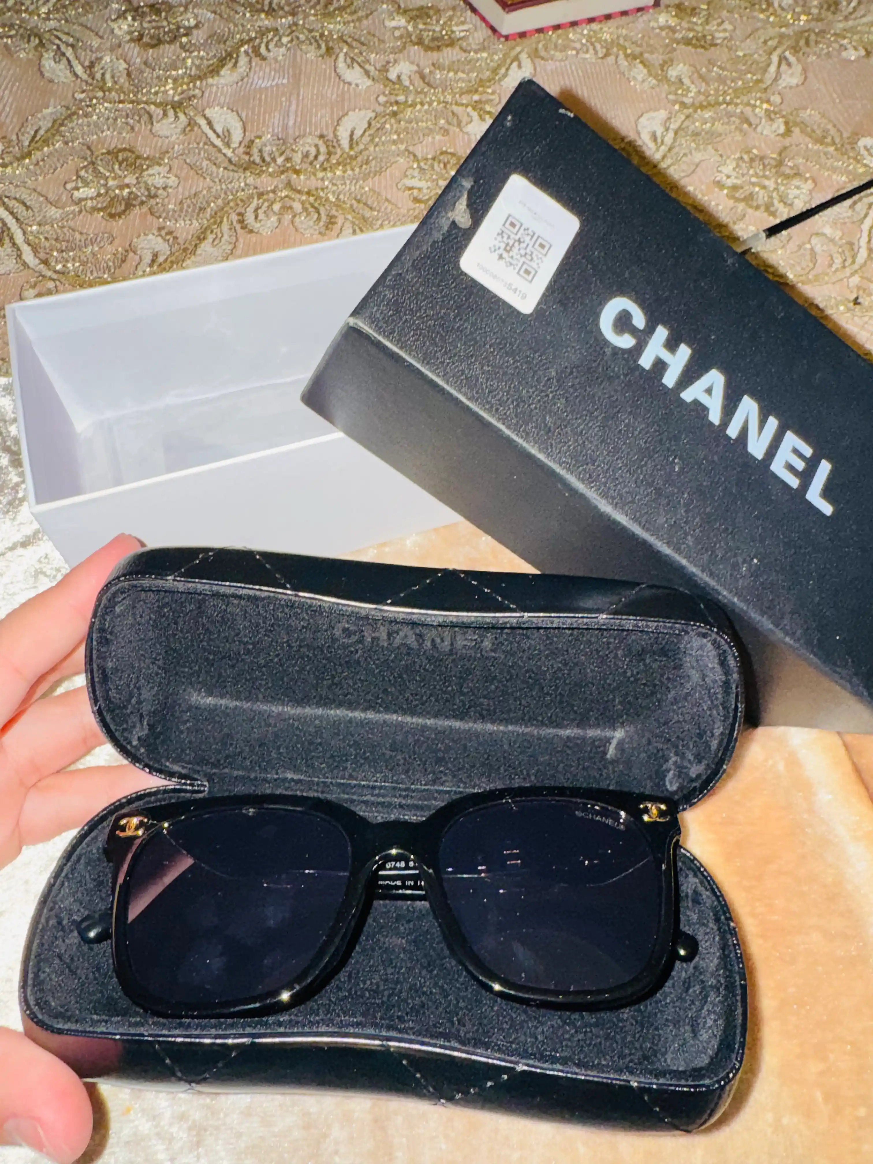 Женские солнцезащитные очки Chanel