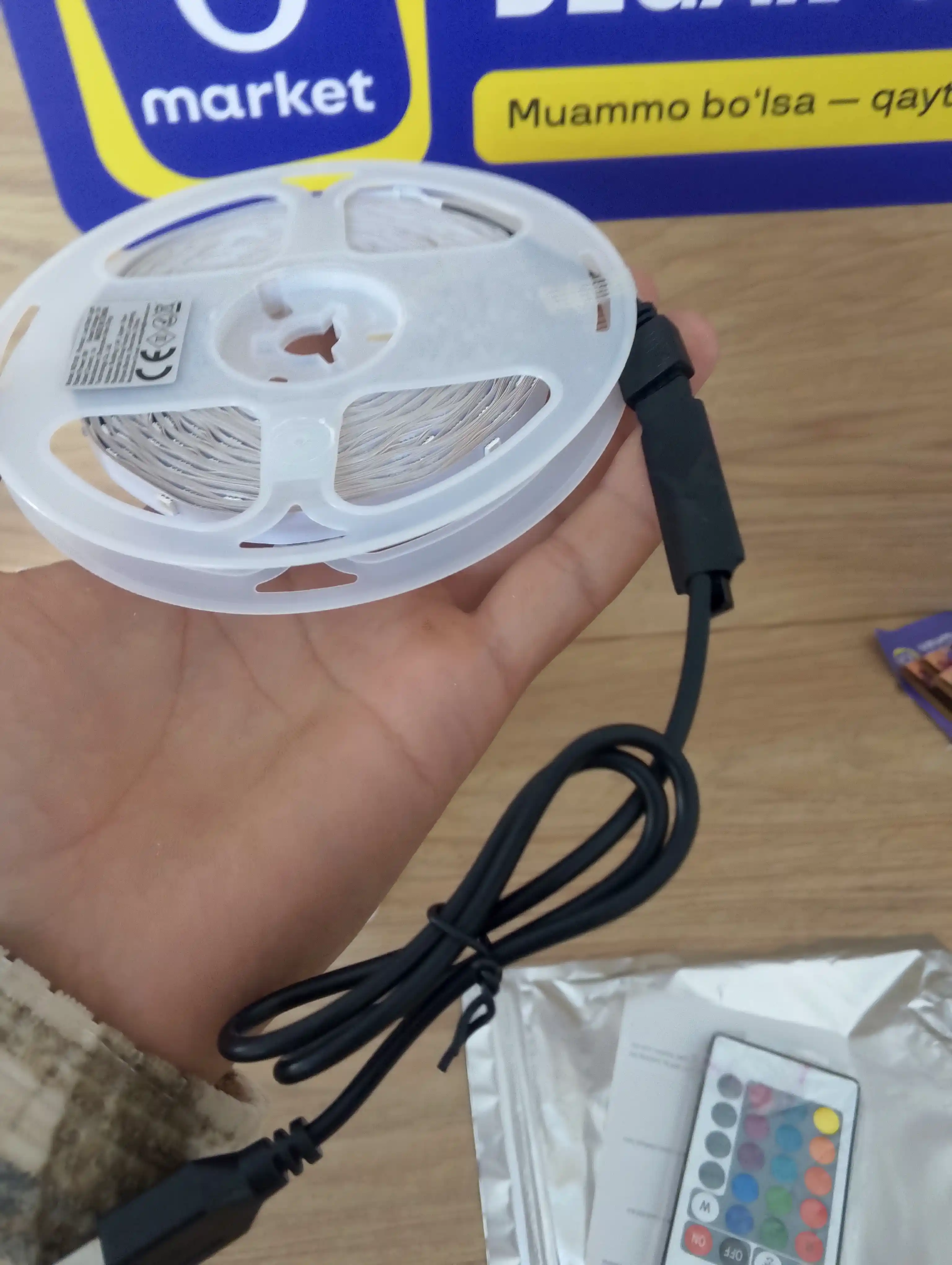 RGB LED yoritgichli lenta ko'p rangli