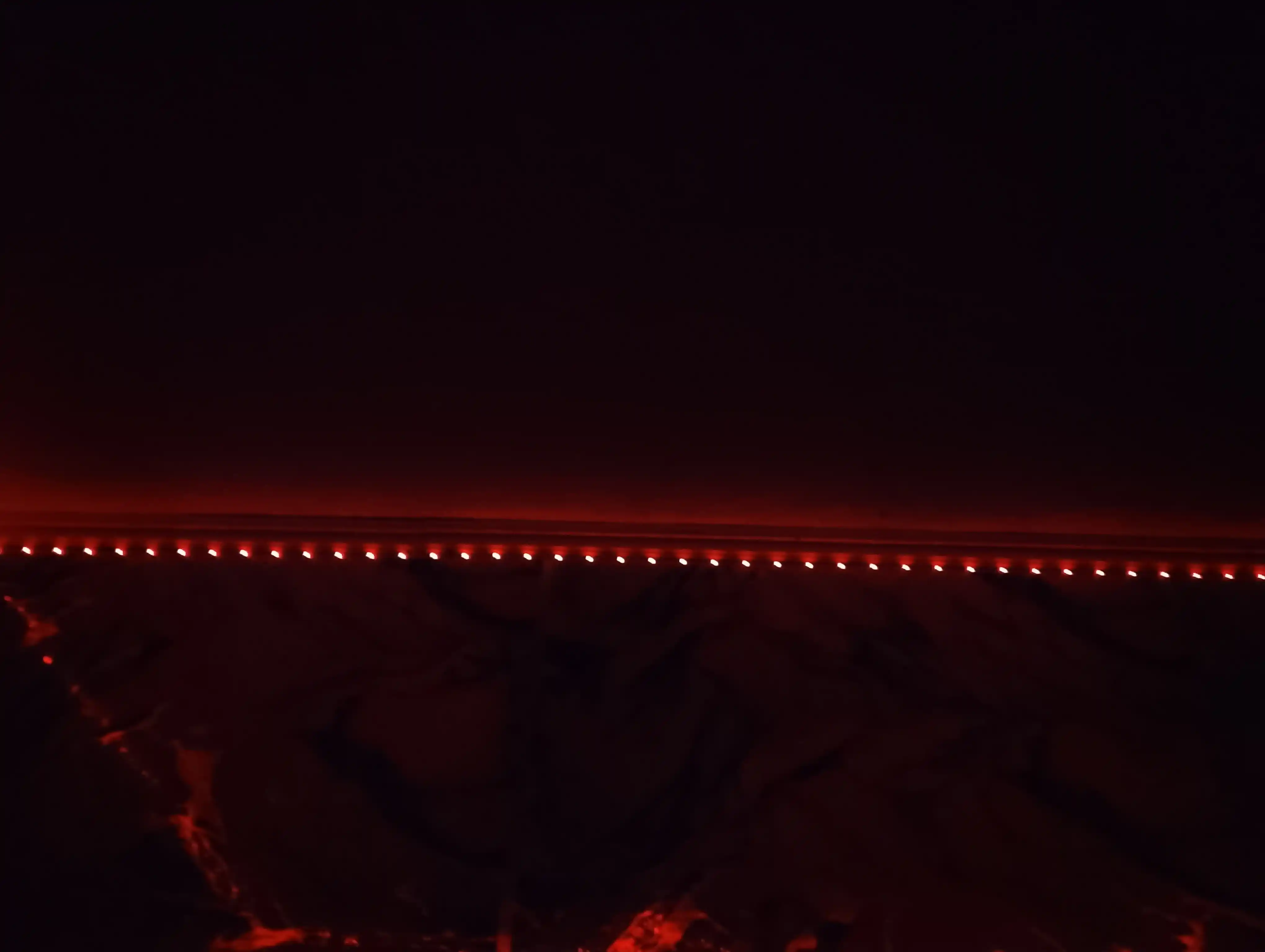 RGB LED yoritgichli lenta ko'p rangli