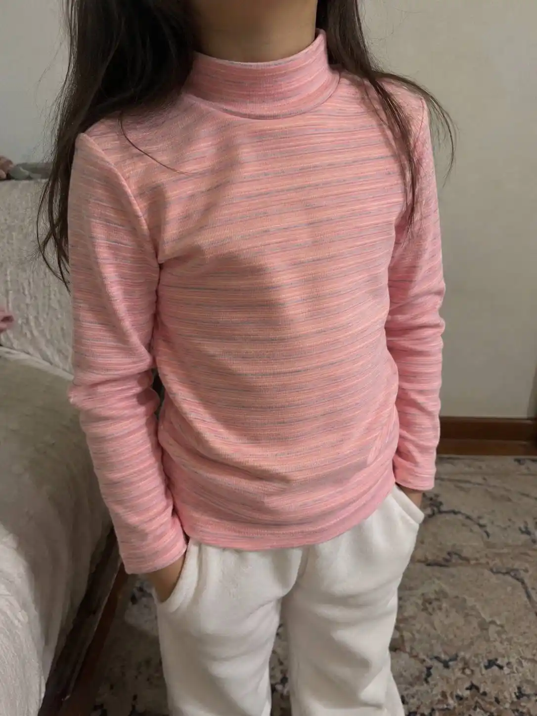 Qizlar uchun uzun yengli, tik yoqali bolalar vodolazkasi